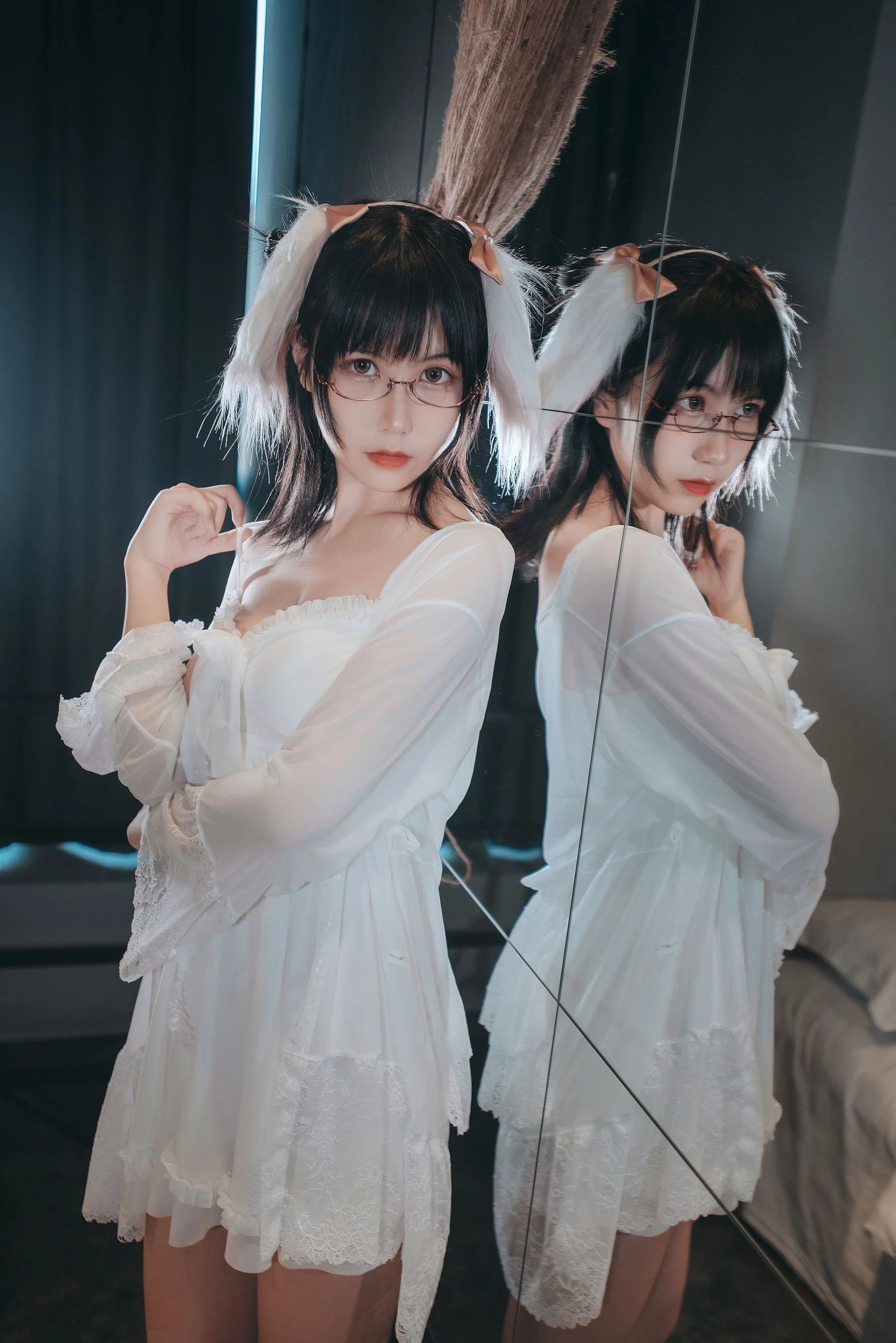 COSER美女逐月su 睡衣兔子 [28P]插图5