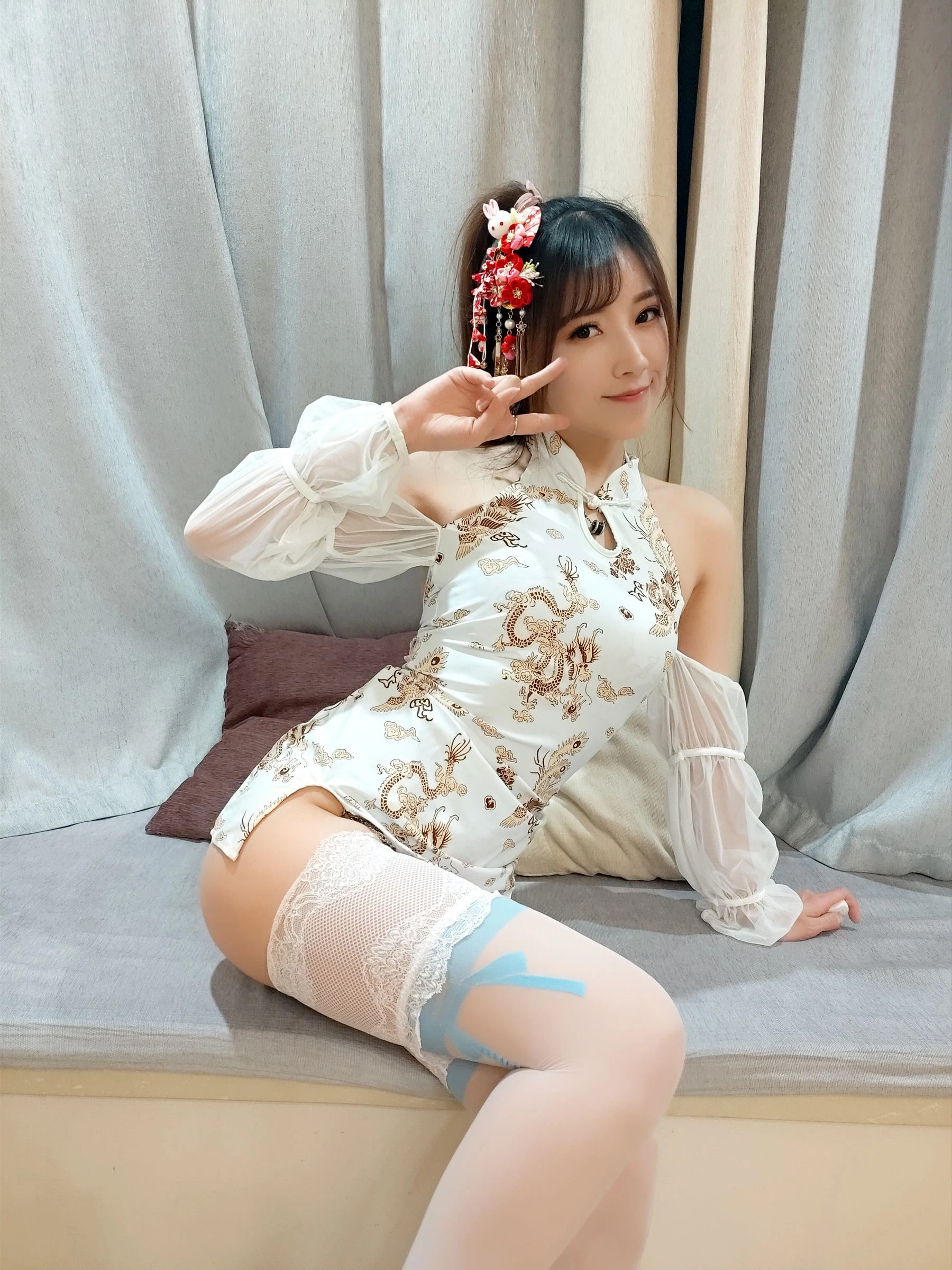 斗鱼主播小女巫露娜 – 白色蕾丝长筒插图8