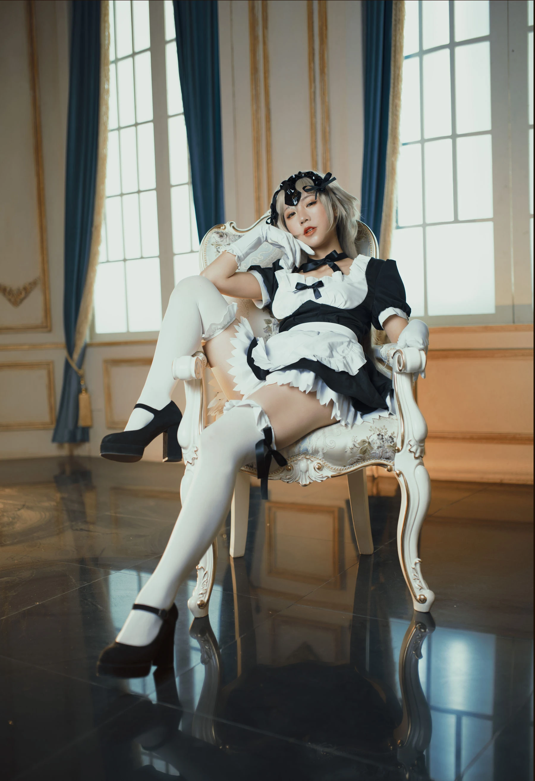 微博萌妹蓝小沂KiKi – 黑贞德女仆插图3