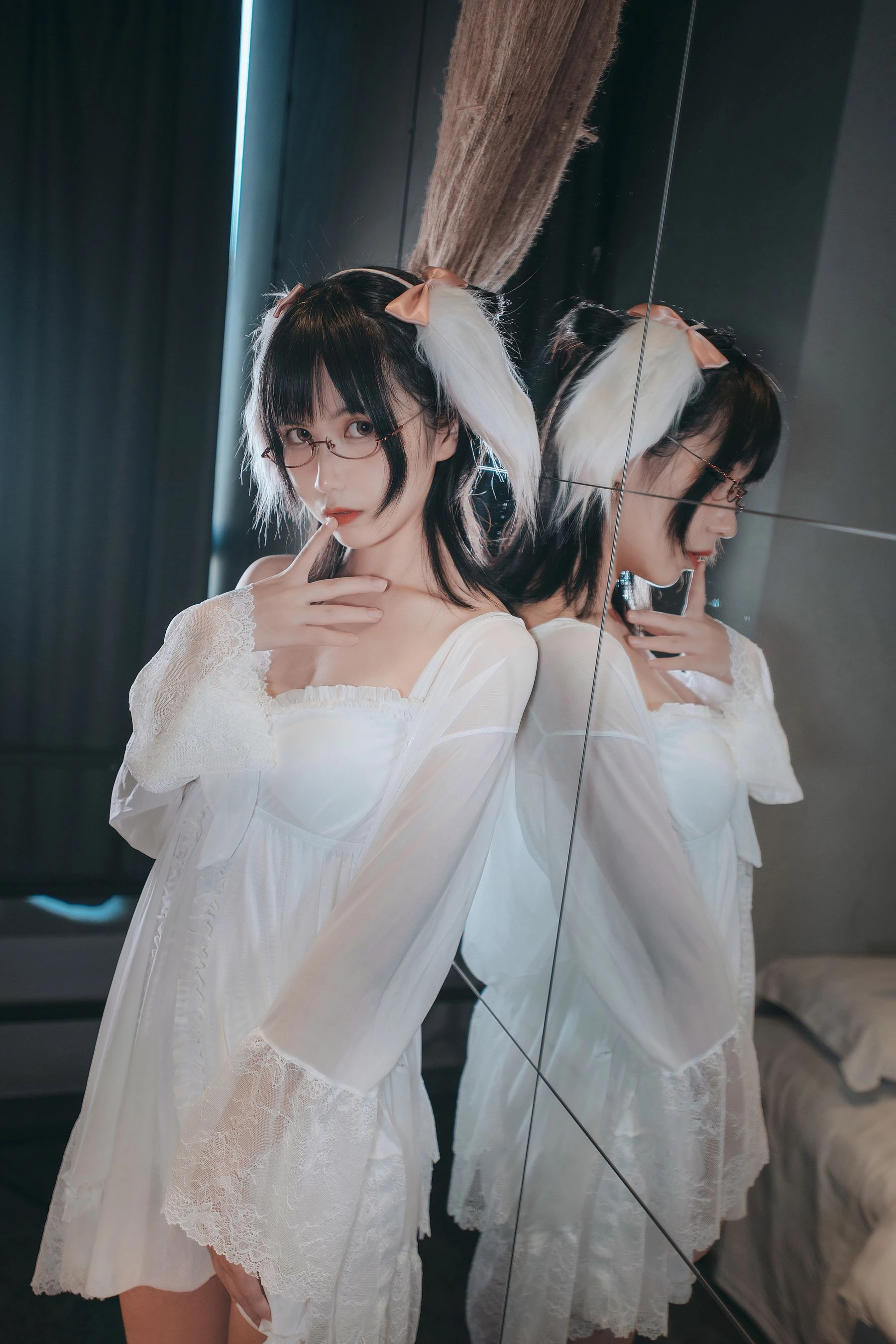 COSER美女逐月su 睡衣兔子 [28P]插图4