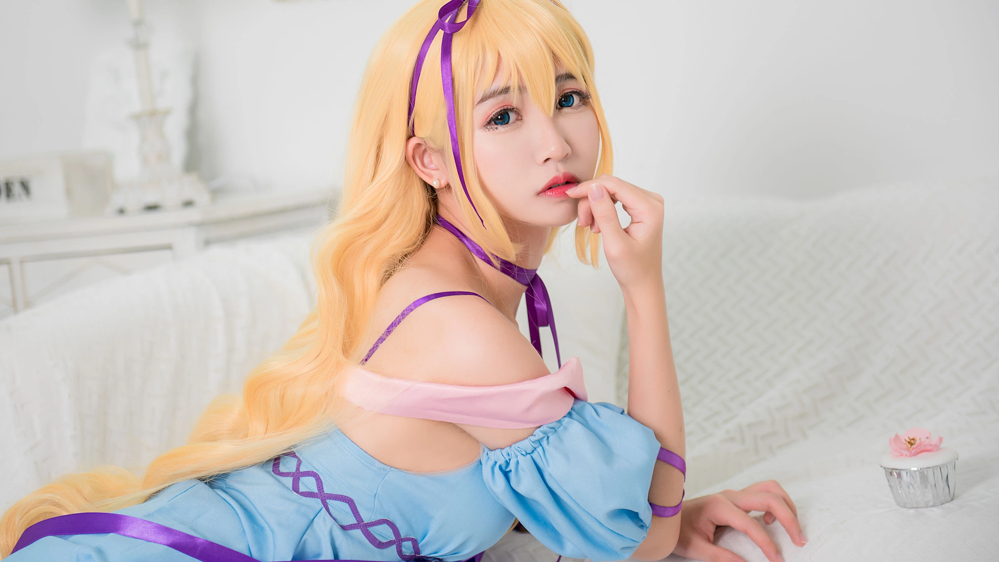鳗鱼霏儿 – 性感吊带睡裙插图7