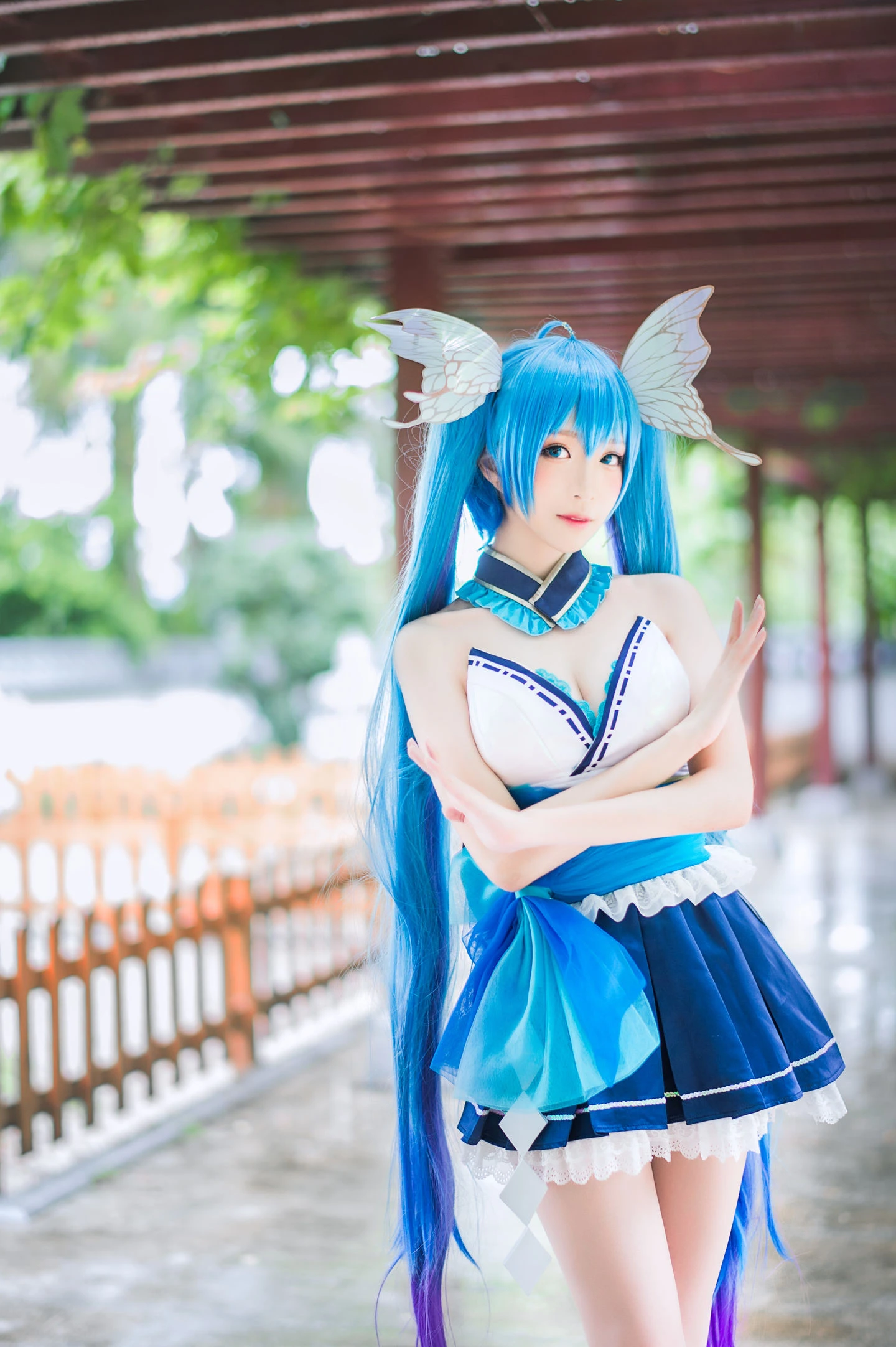 长腿Coser青青子Js – 初音未来插图4