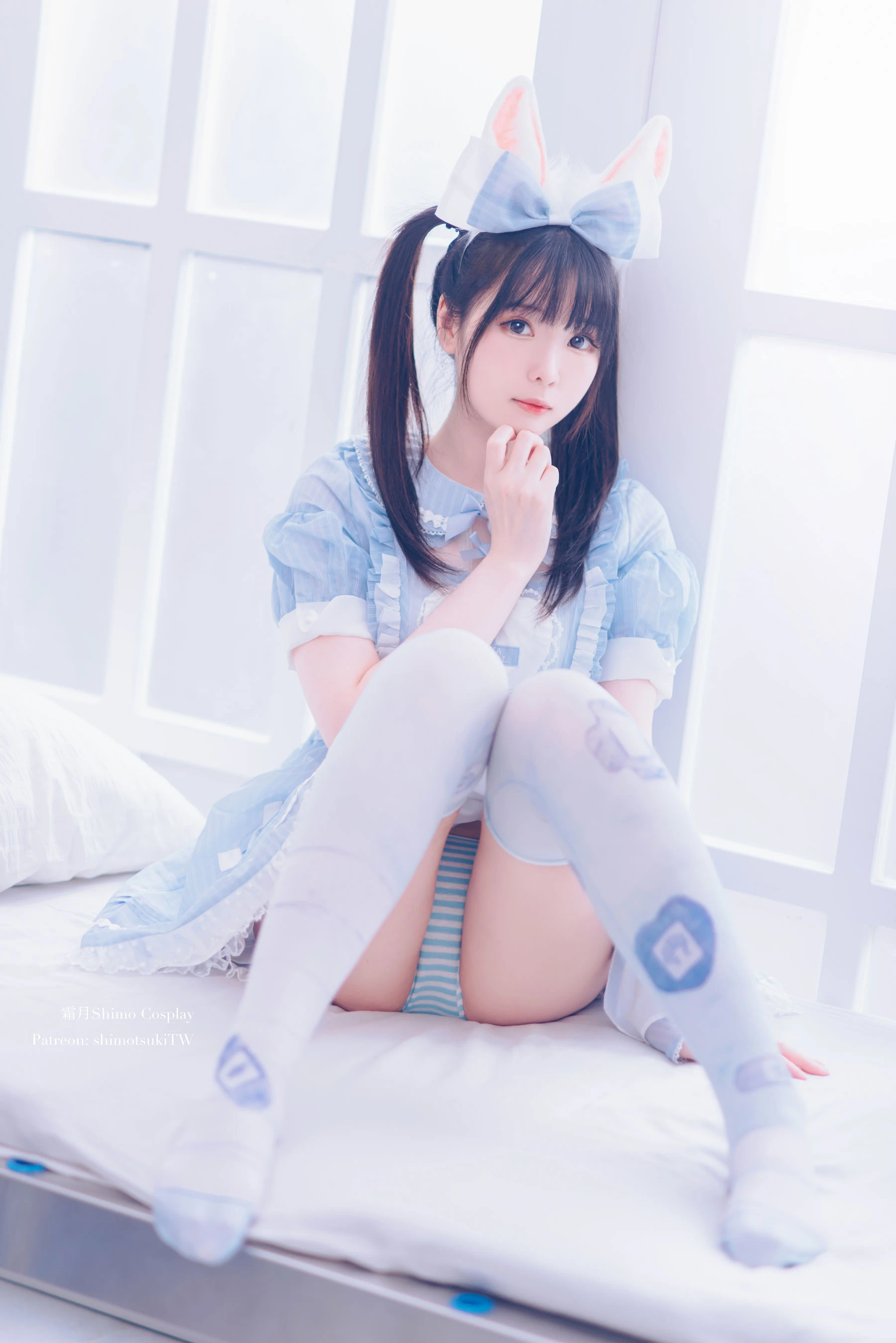 微博妹纸霜月shimo – 女仆裙插图1