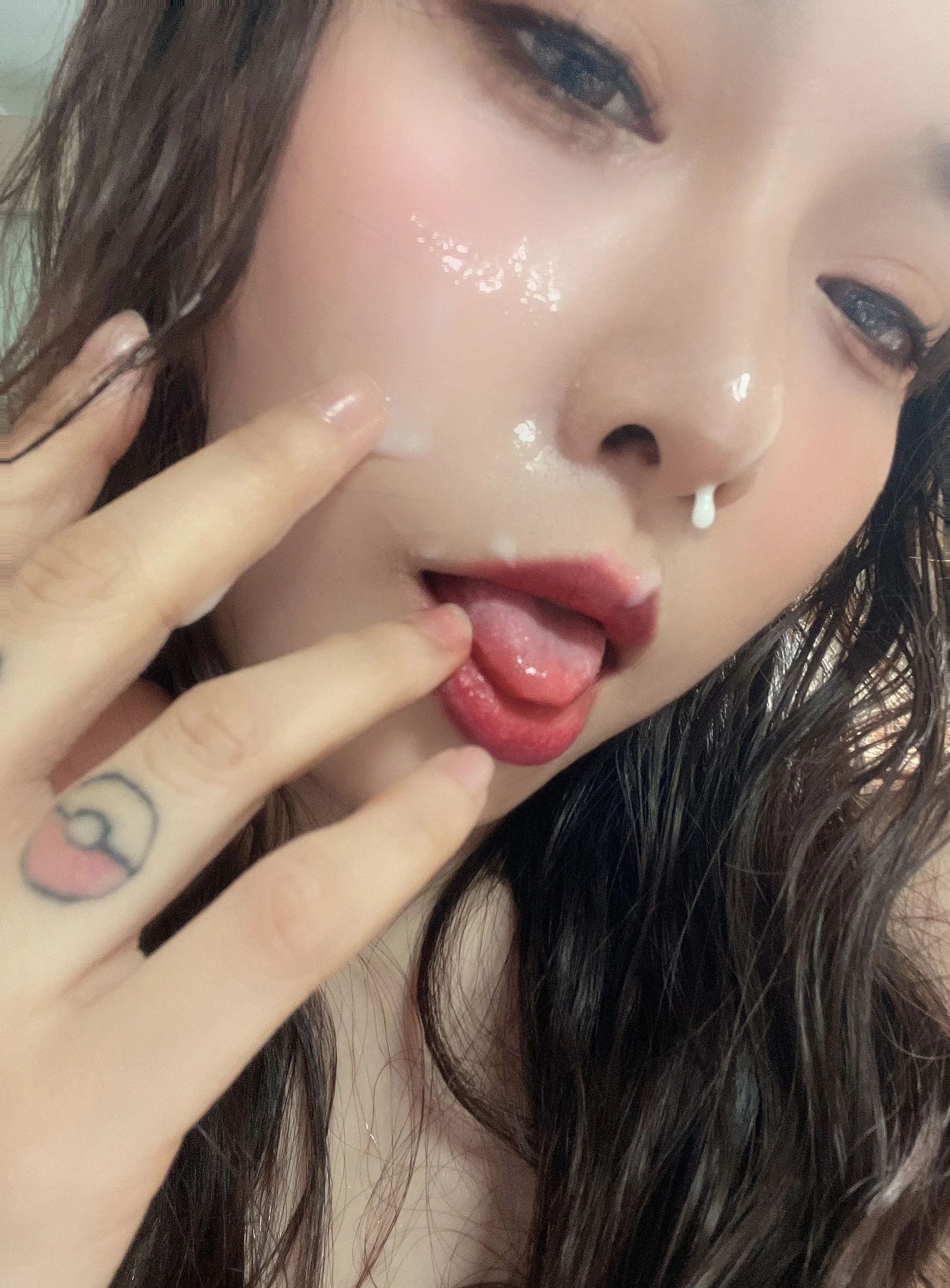 次屁啦 – 学姐大胆三点式插图3