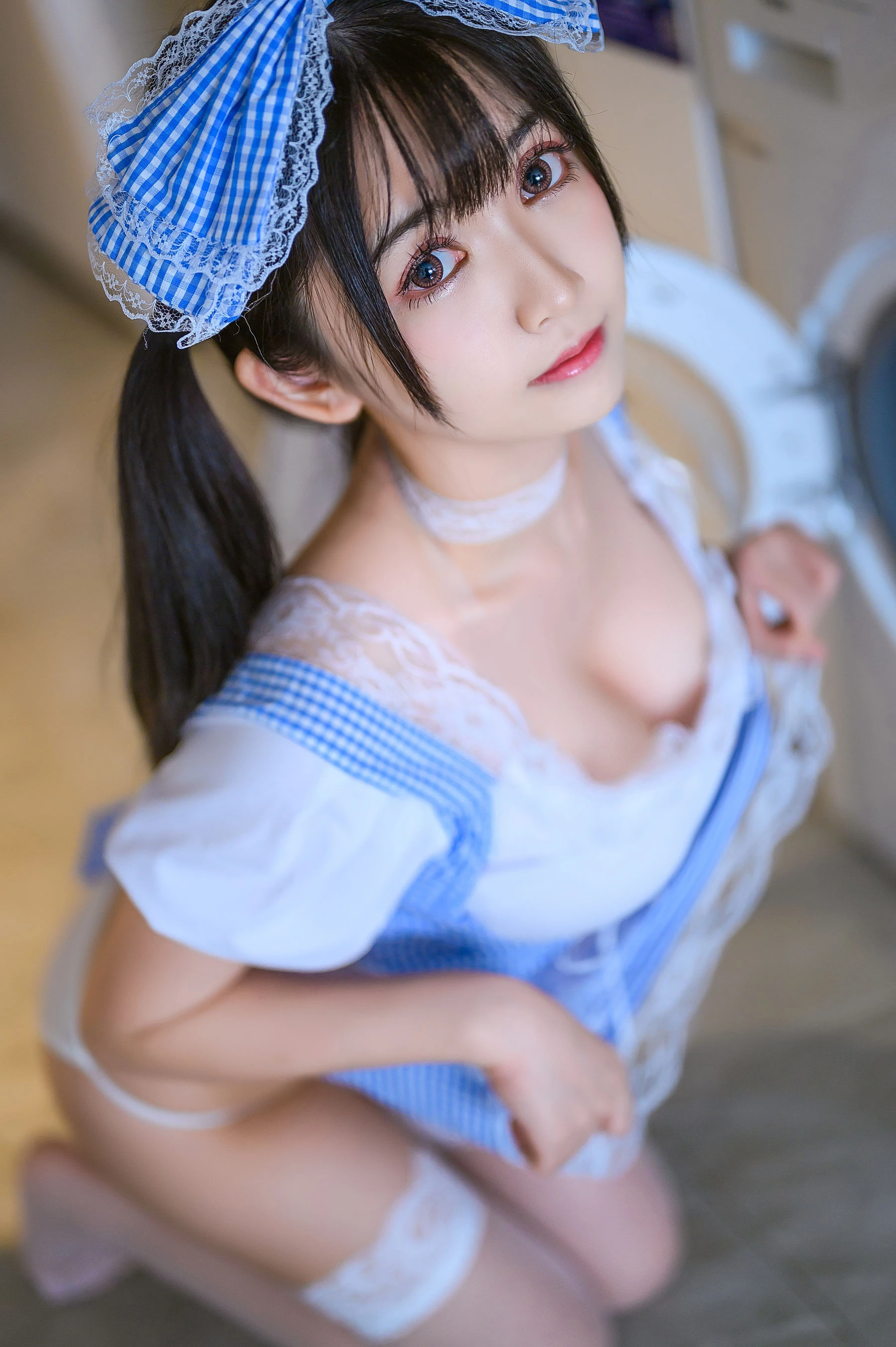 超人气Coser鳗鱼霏儿 – 蕾丝女仆插图1