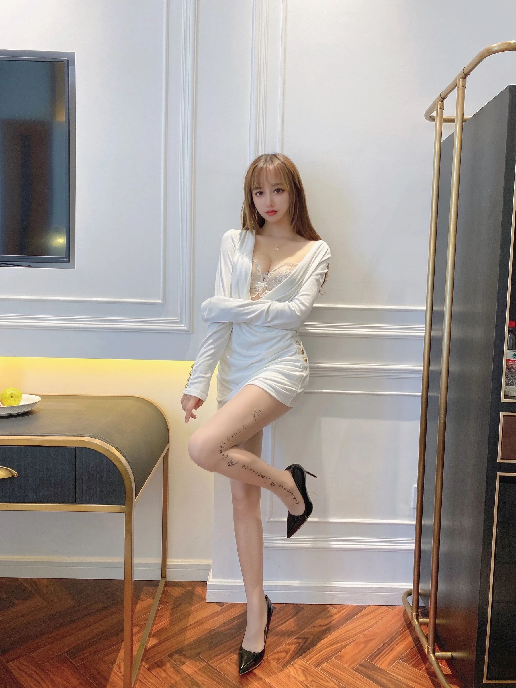 斗鱼米线线sama – 肉丝袜美腿插图3