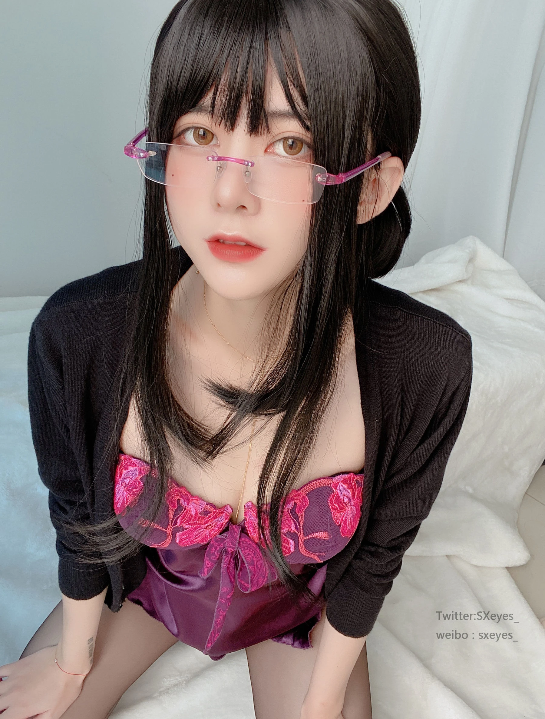 萌妹子眼酱大魔王w 开档人妻插图8