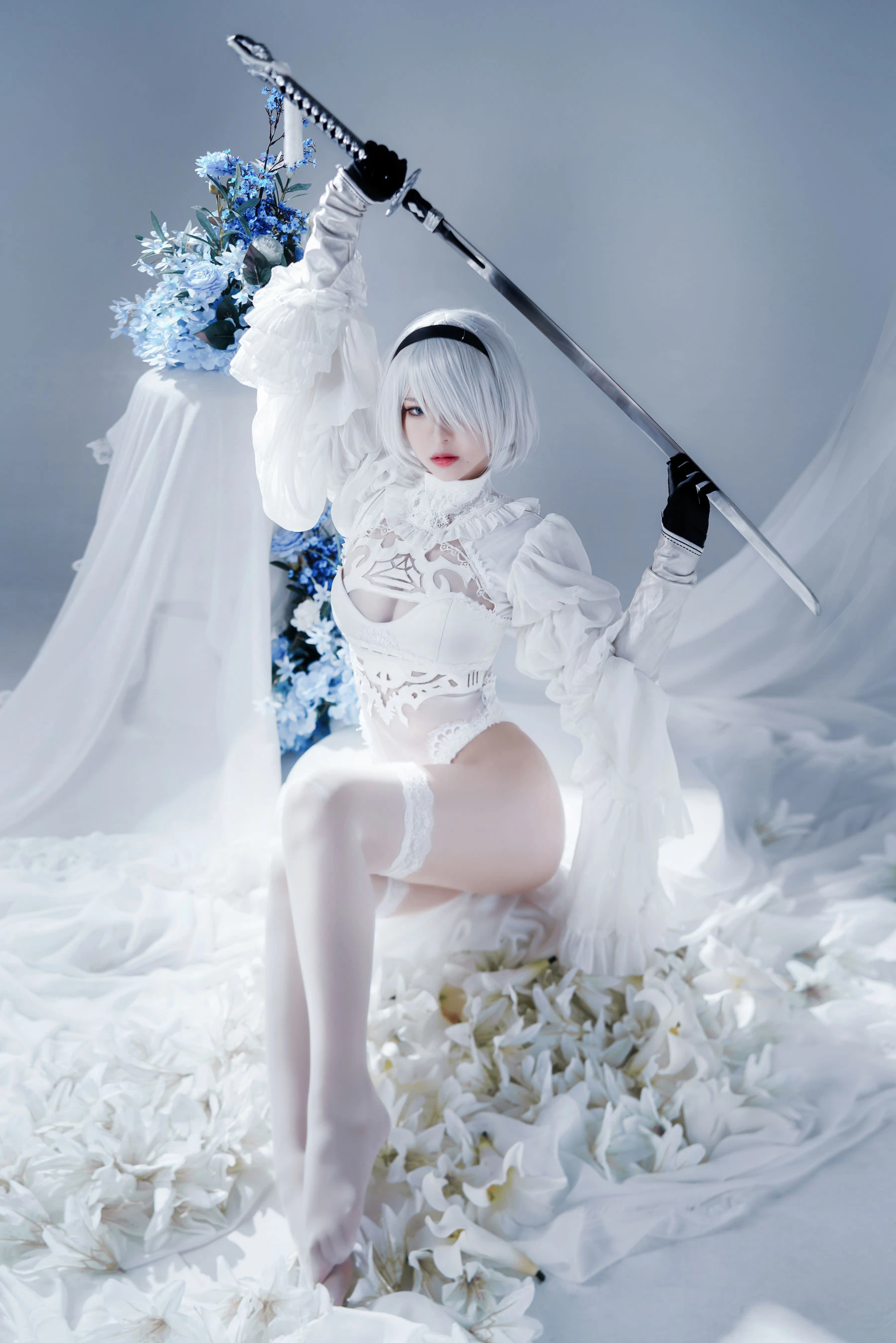 半半子 – Automataヨルハ二号B型 白いドレス插图5