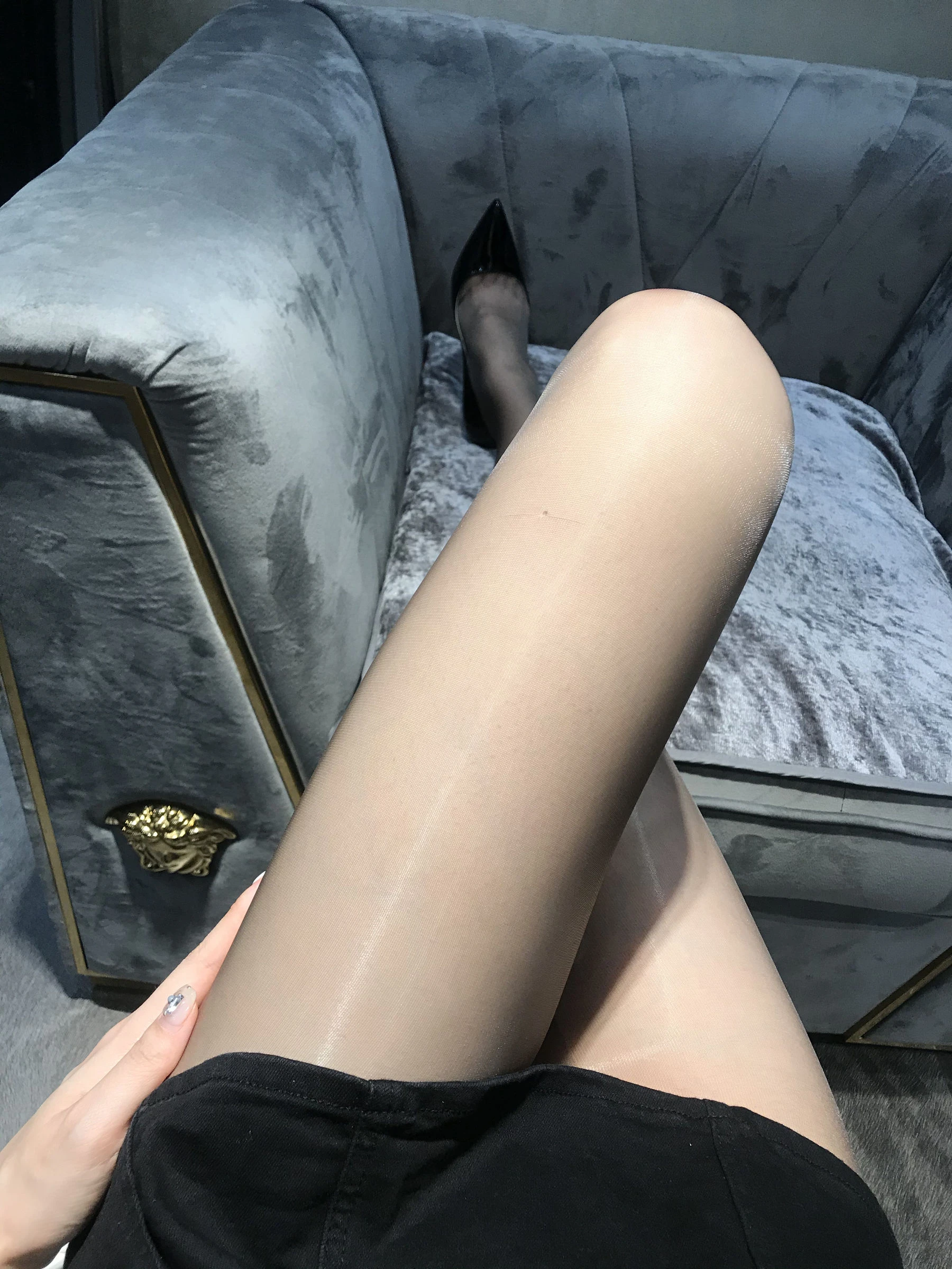 丝足博主麋鹿_Monroe 2020.06.02 灰亮丝 [7P]插图1