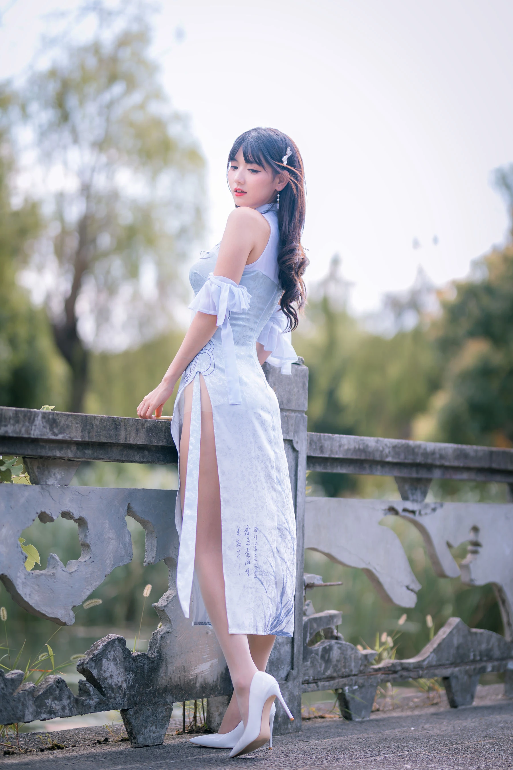 可爱妹子陆卿卿kyokyo – 蓝色旗袍插图5