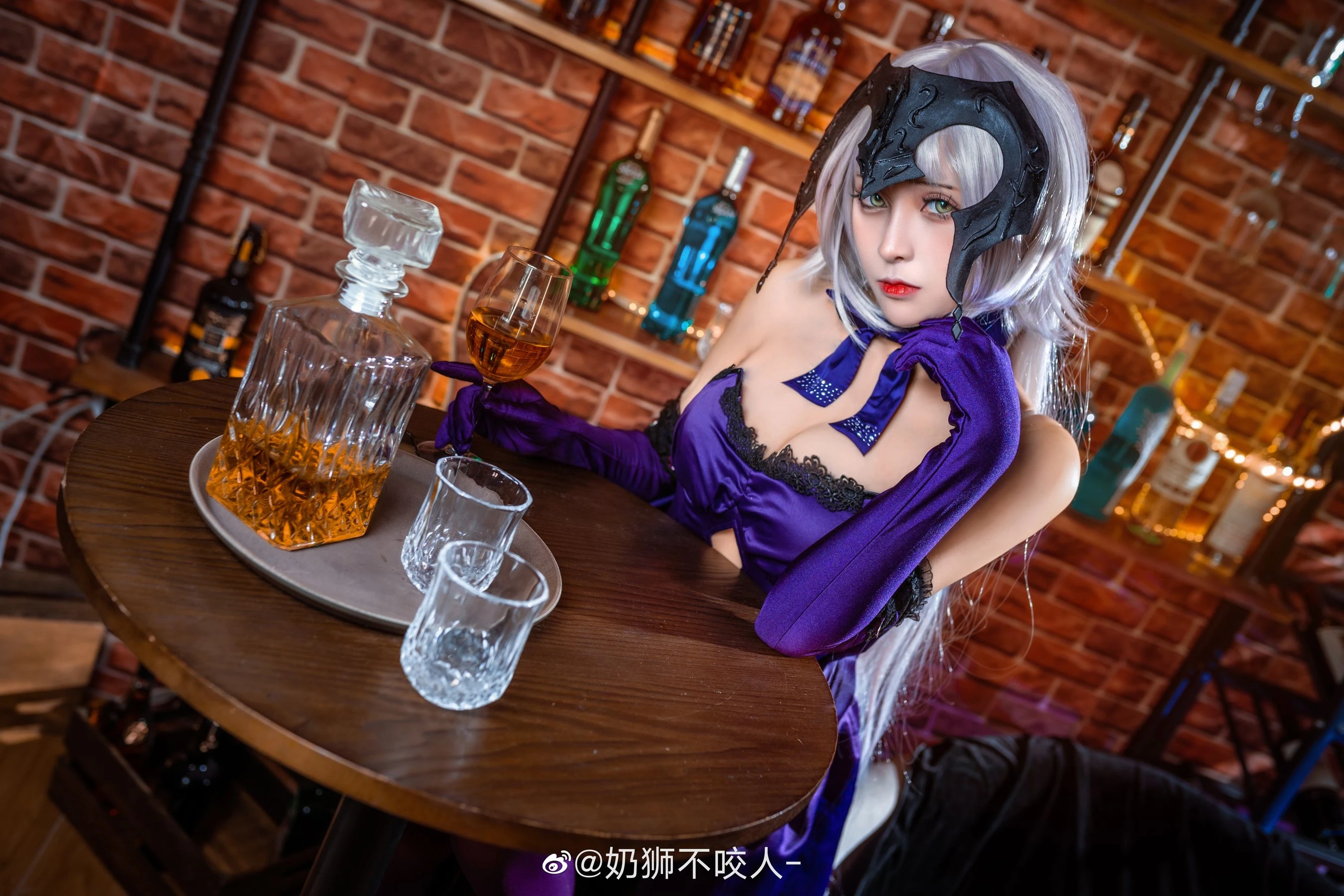 奶狮不咬人 – 黑贞德插图2