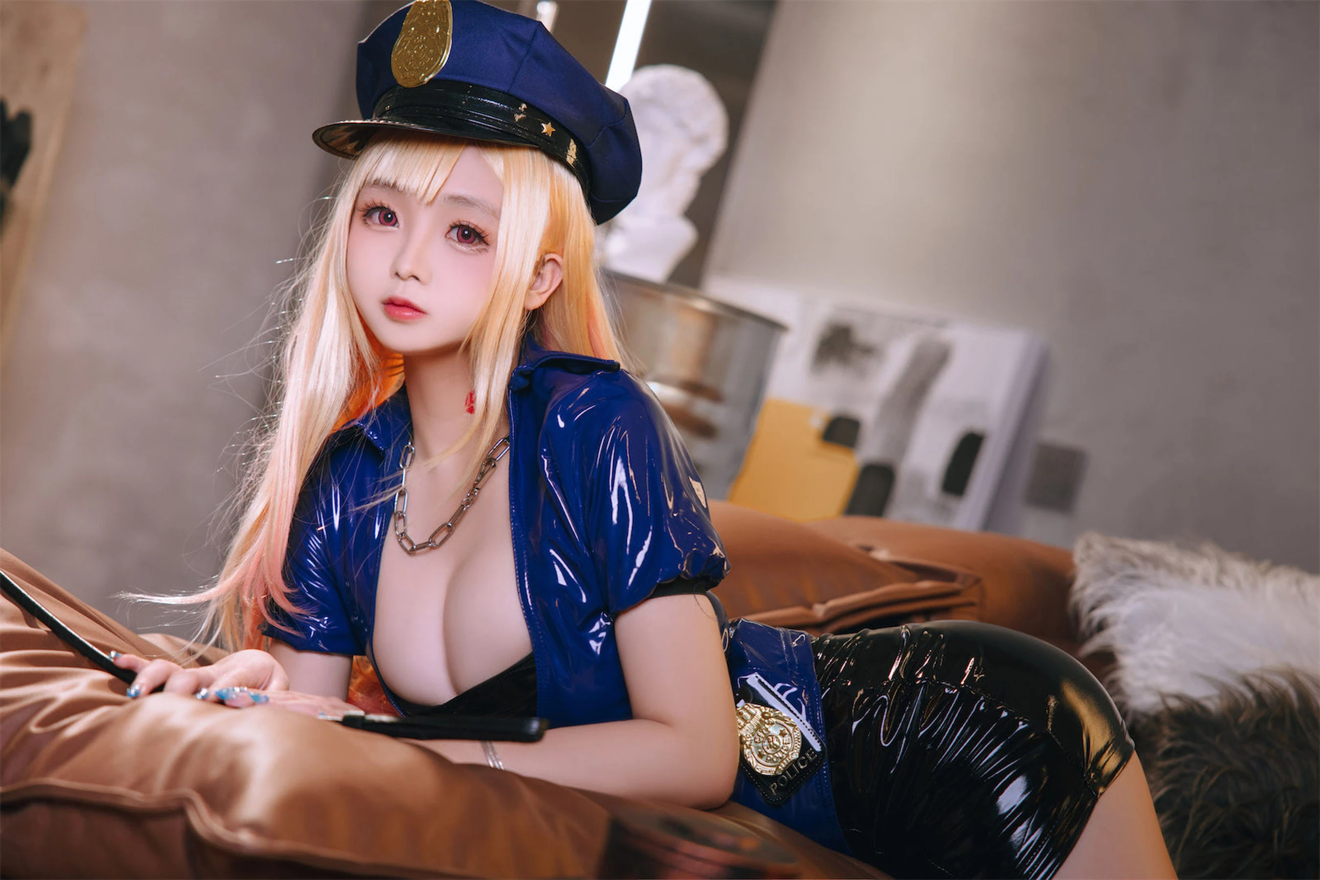 Cosplay日奈娇 – 喜多川海梦女警 [71P]插图3