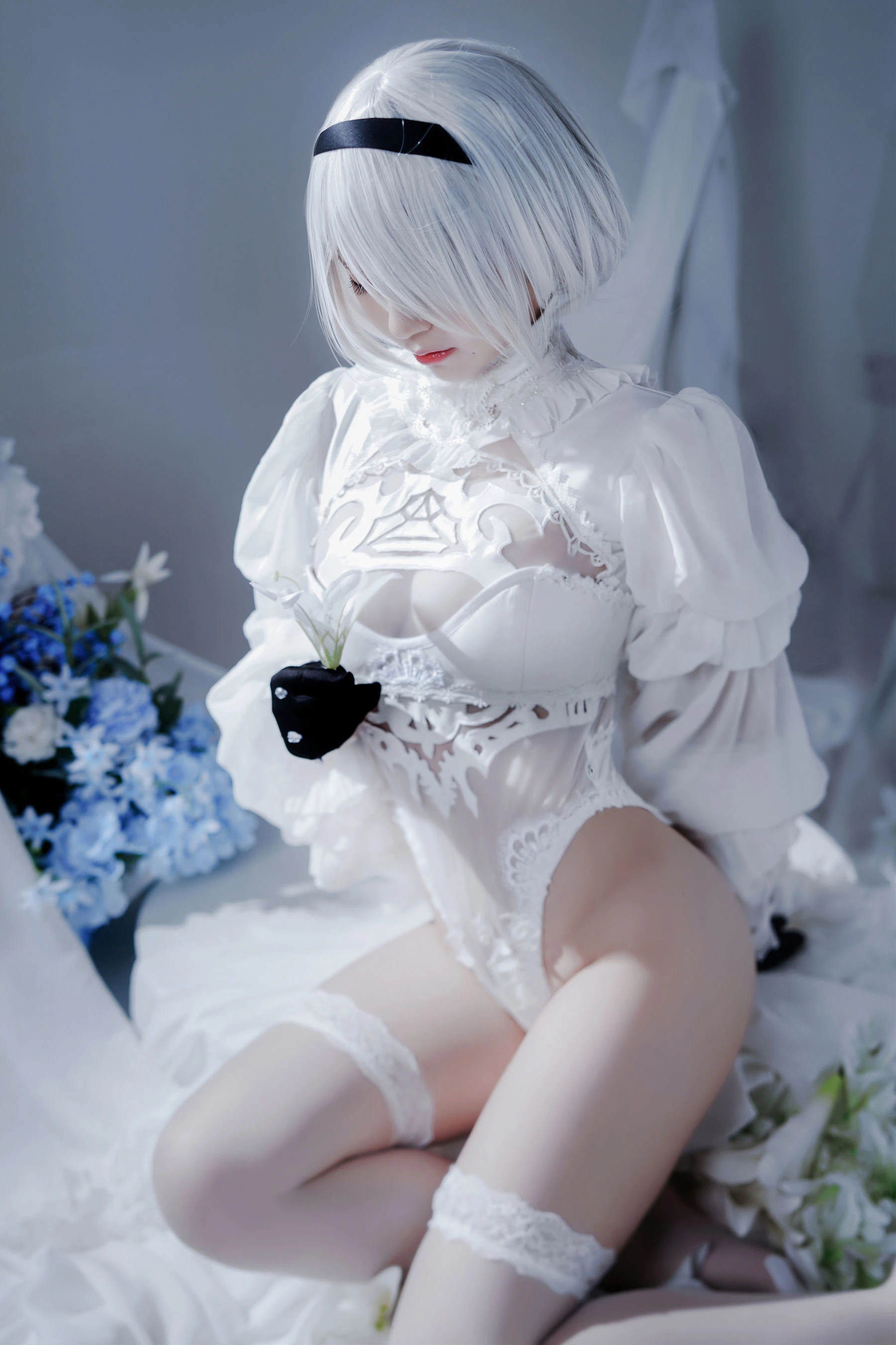 半半子 – Automataヨルハ二号B型 白いドレス插图4
