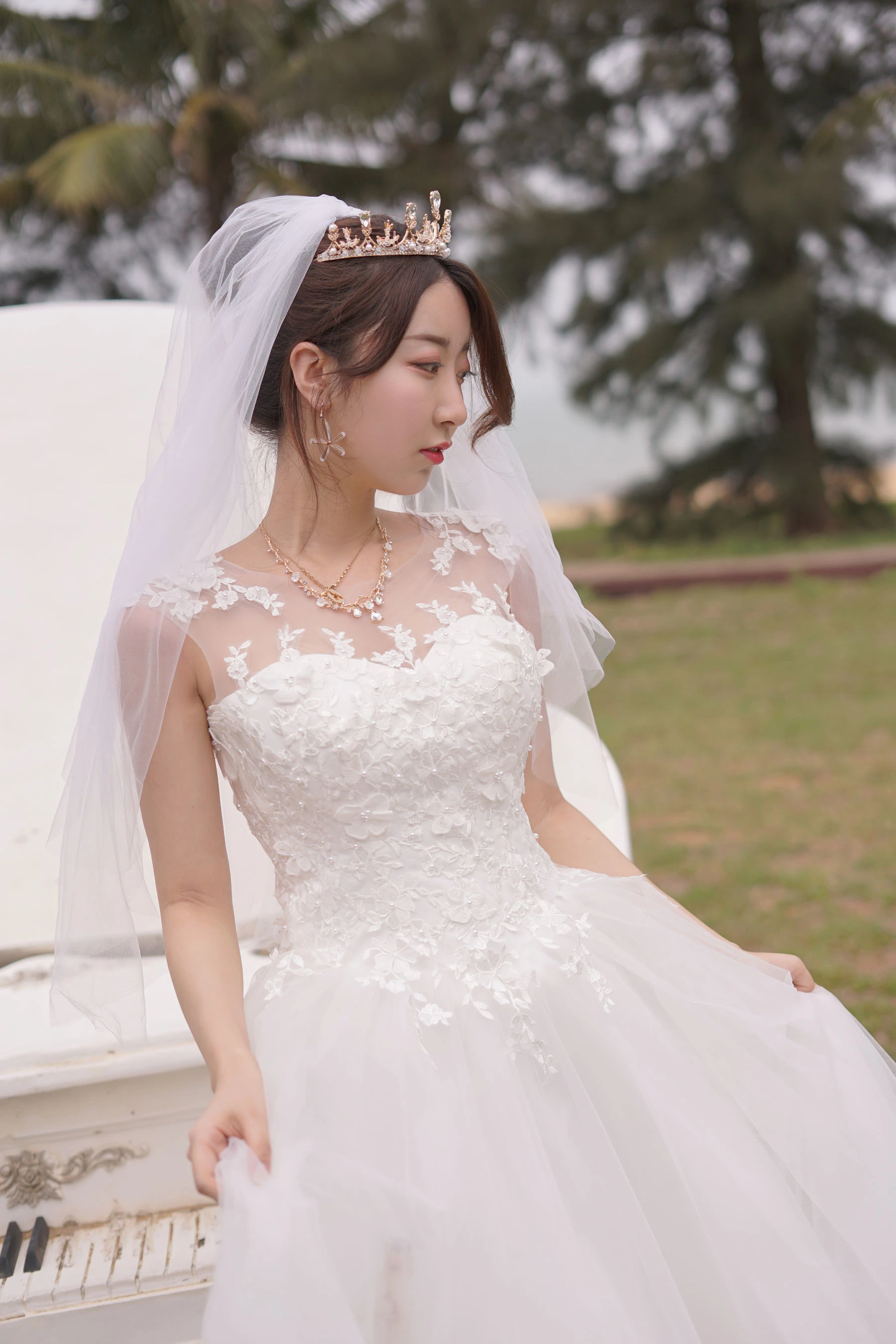 人气Coser黑川 – 海岛之旅 婚纱插图2