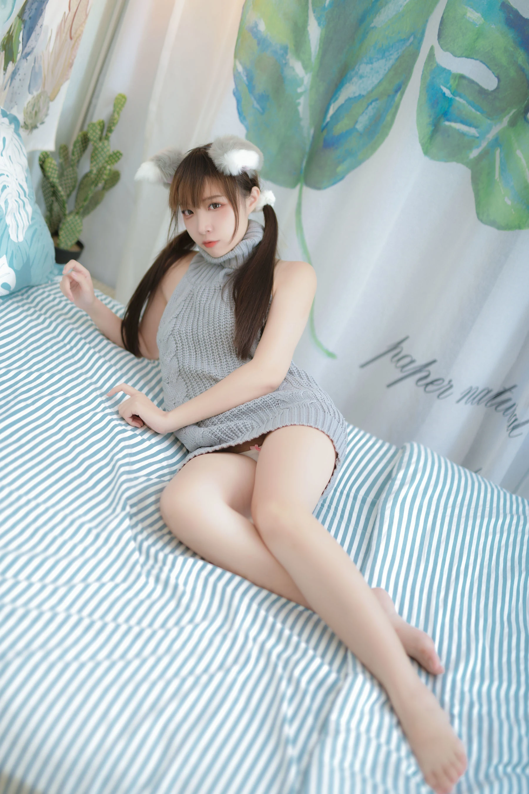 人气Coser二佐Nisa 宠物少女 私房露背毛衣插图1