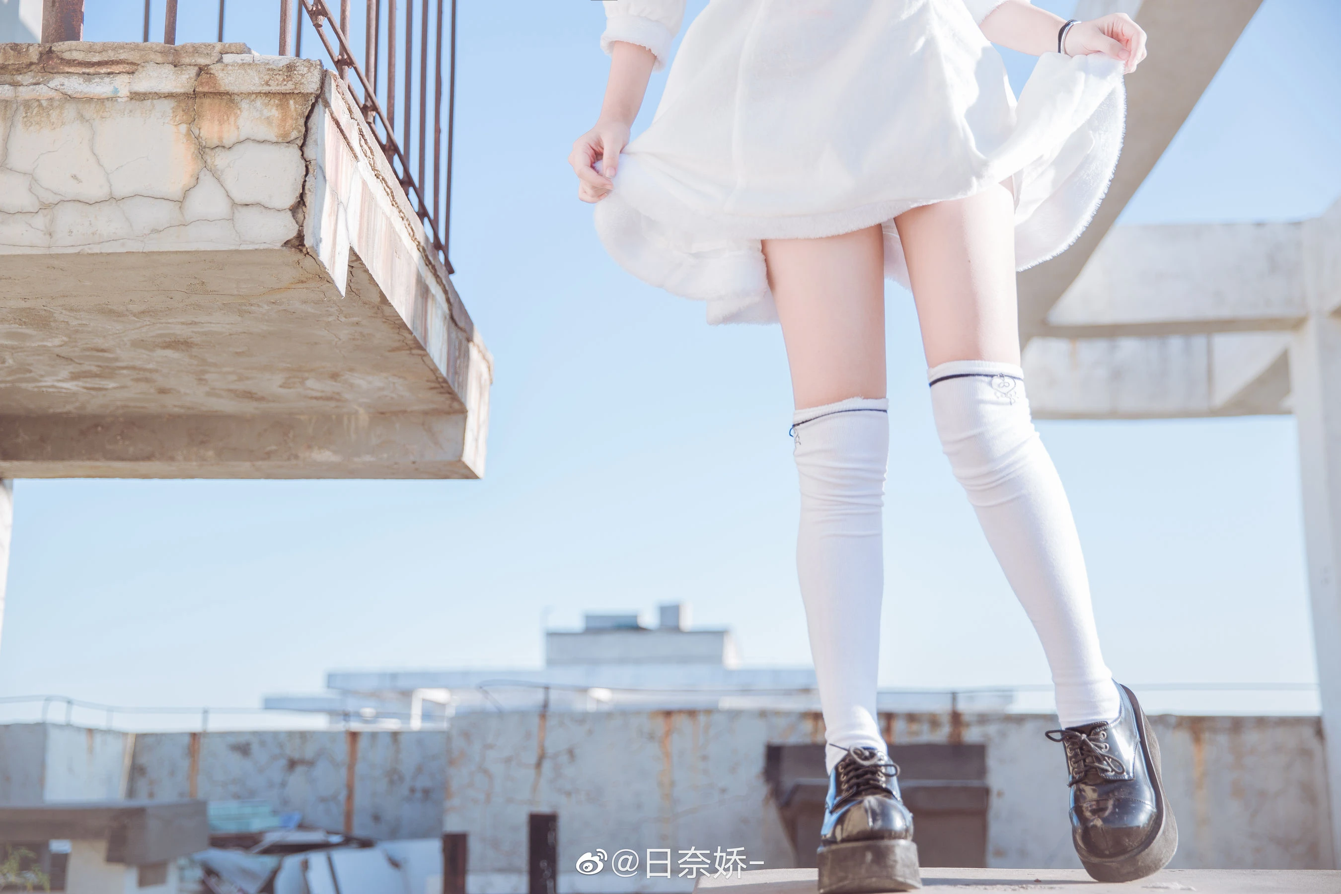 日奈娇 – 蕾姆 白裙 [11P]插图2