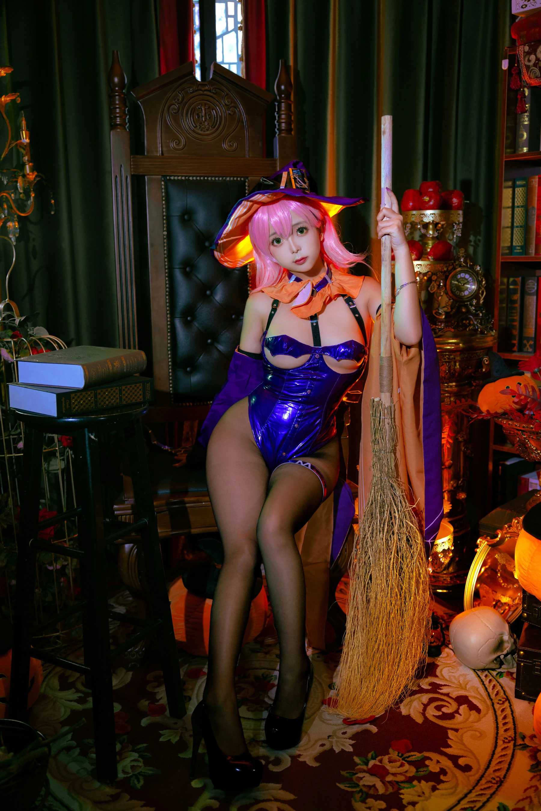 Cosplay日奈娇 – 孟菲斯 [25P]高清在线免费欣赏–微密图社-微密图社