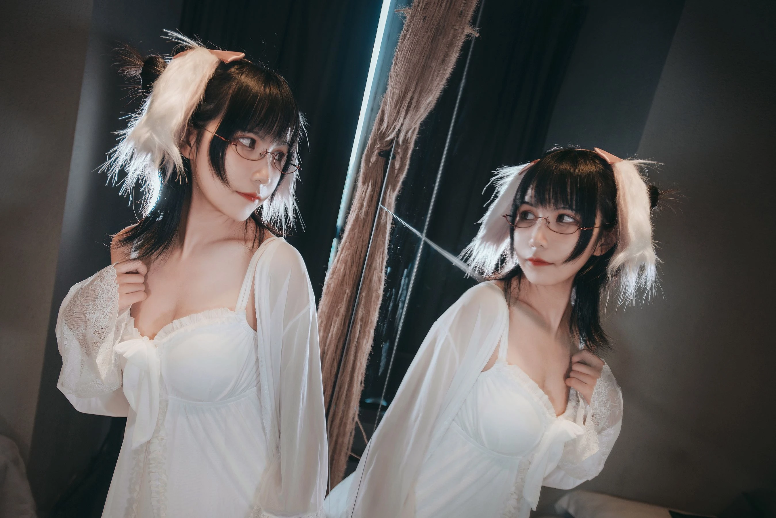 COSER美女逐月su 睡衣兔子 [28P]插图1