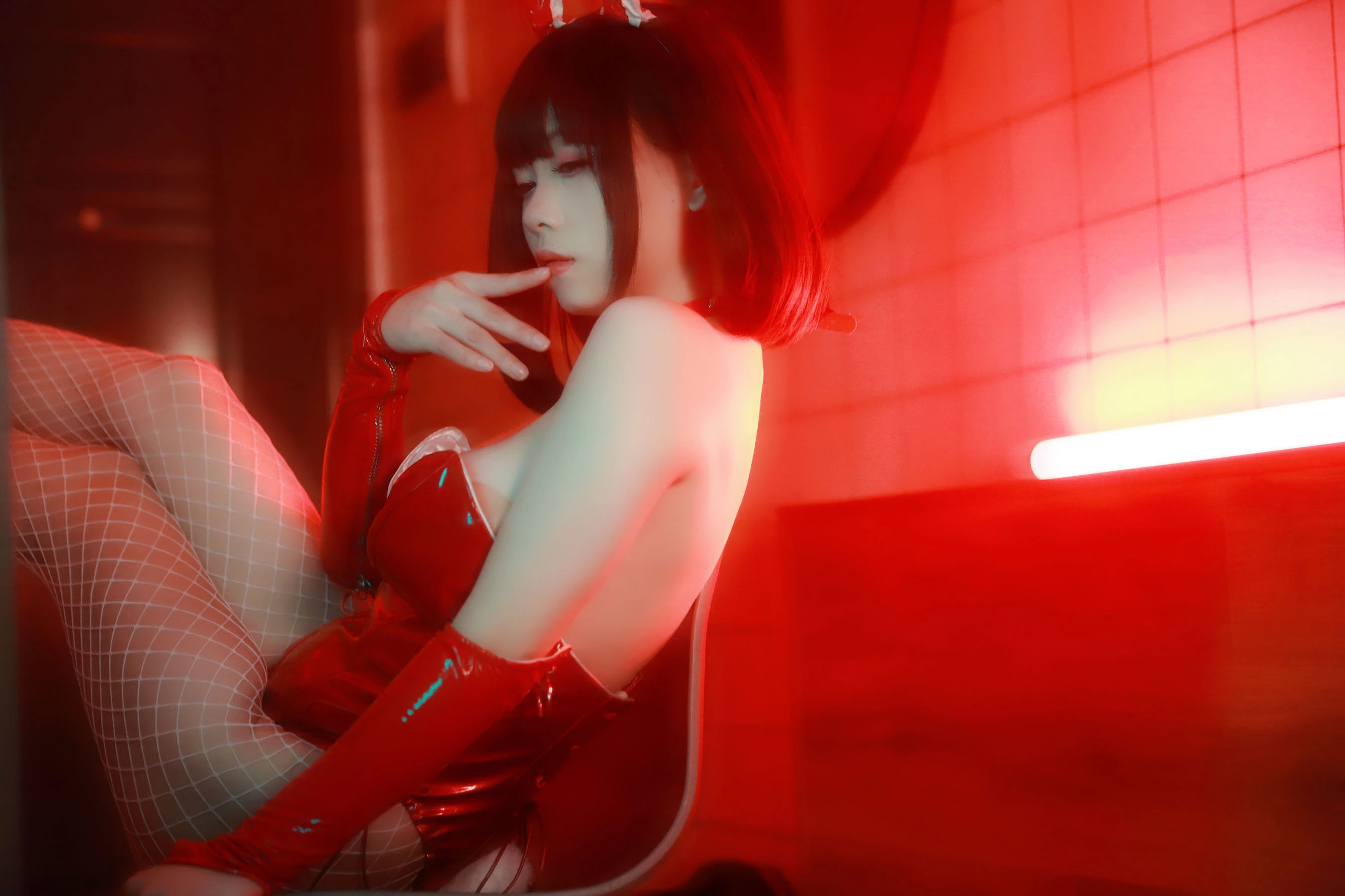 末夜787 – 红色兔女郎 [34P]插图3