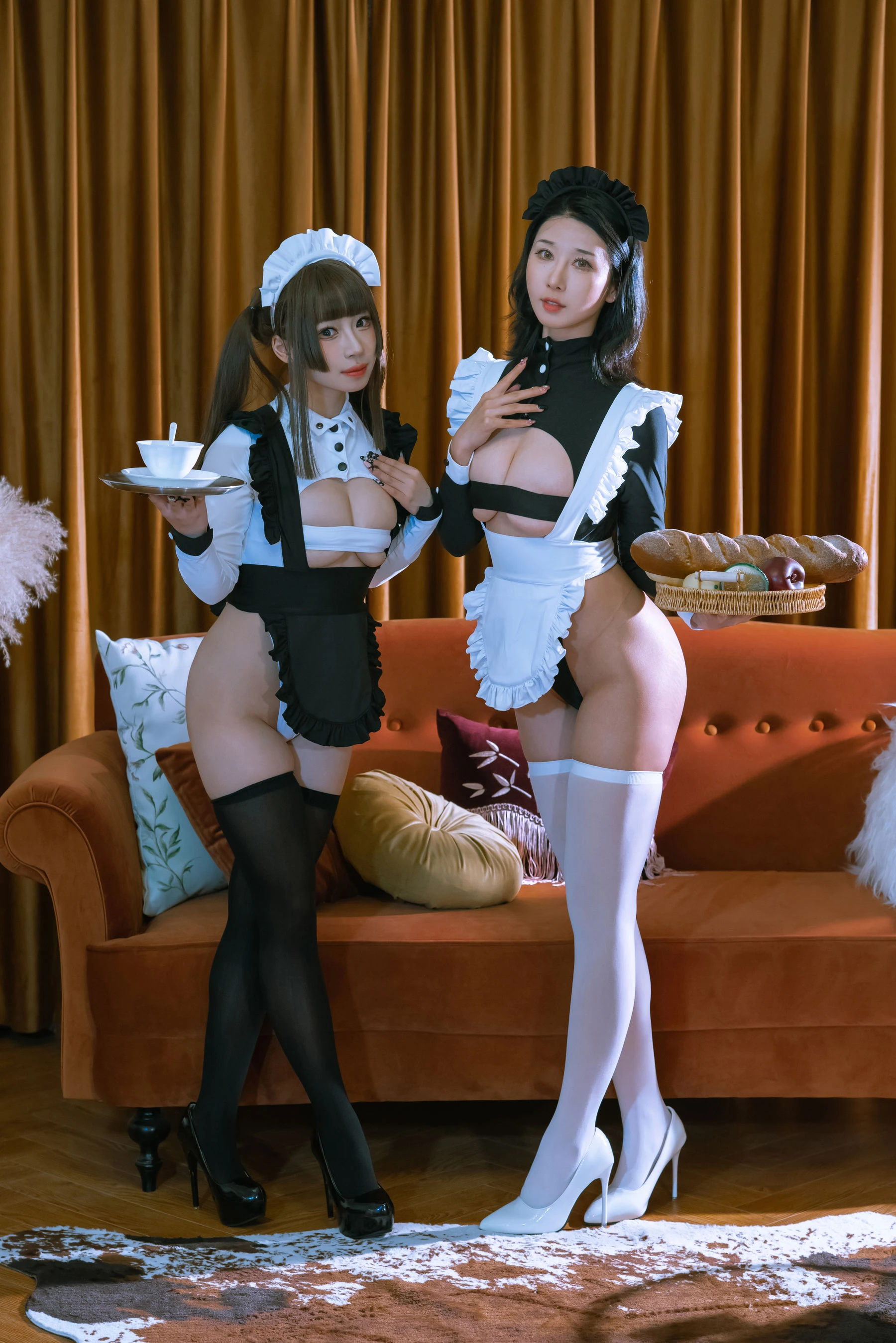 云溪溪 – 奶桃桃 双人女仆 [55P]插图5