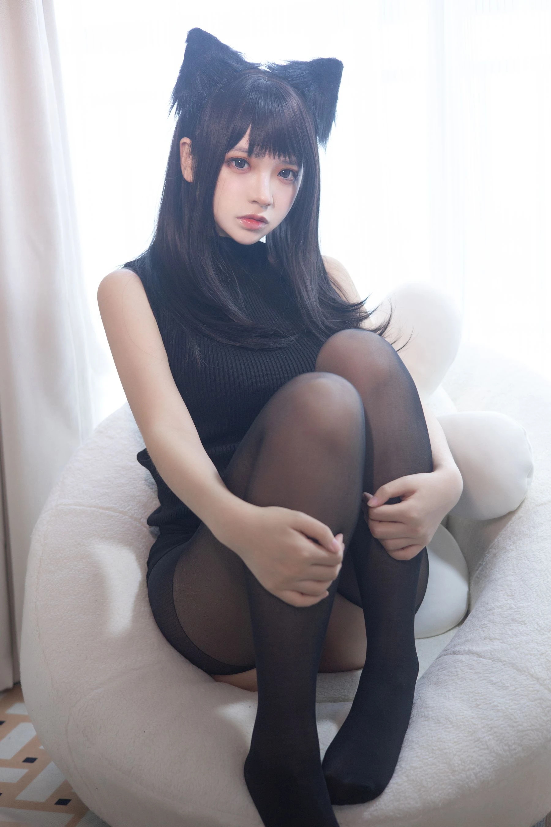 疯猫ss – 黑毛衣少女高清在线免费欣赏–微密图社-微密图社