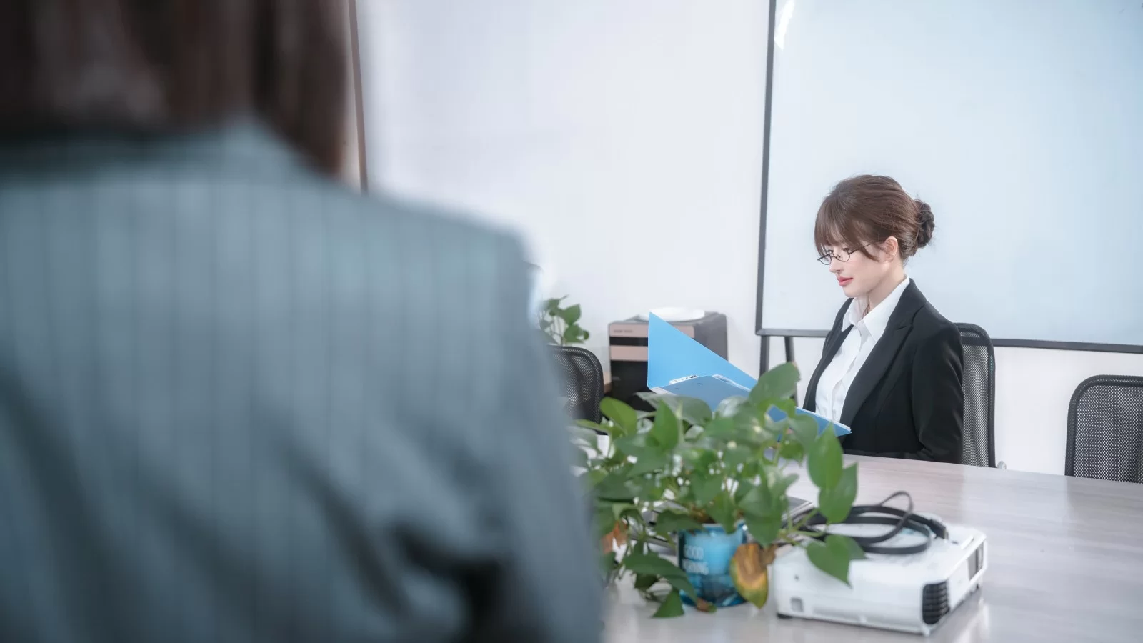 鹿八岁 – 女上司和女下属 [64P]插图1