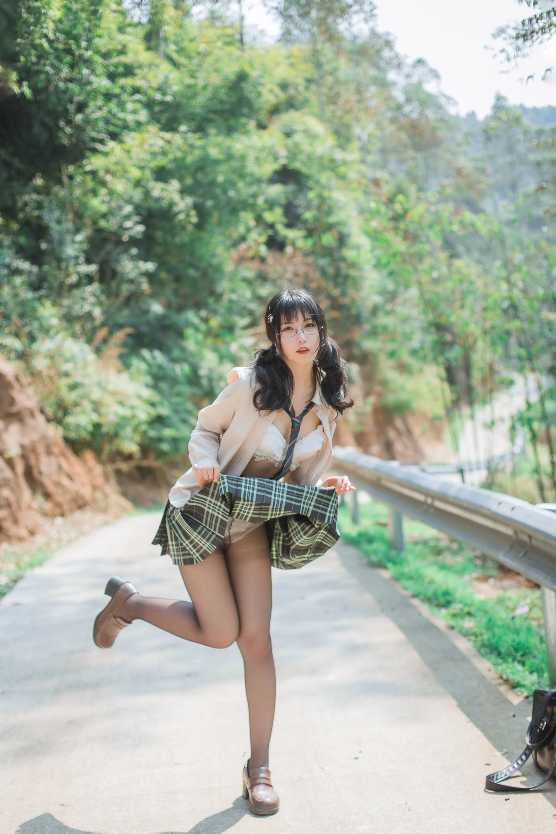 逐月su – 乡间小路插图2