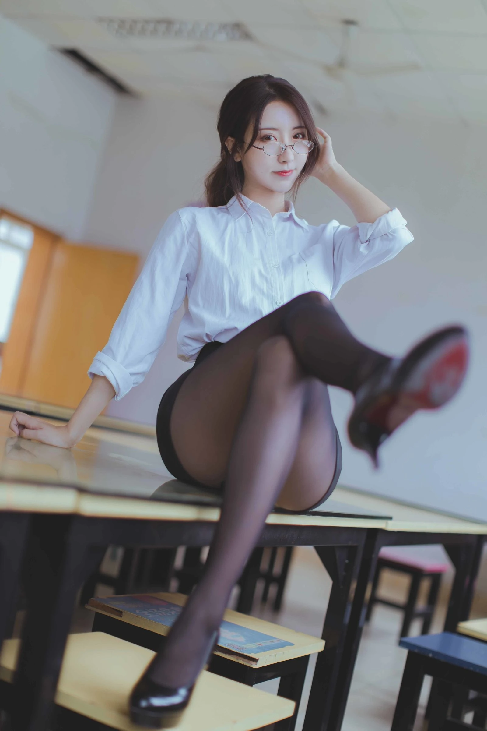 [萝莉COS] 黑川 – 黑丝教师 [43P]高清在线免费欣赏–微密图社-微密图社