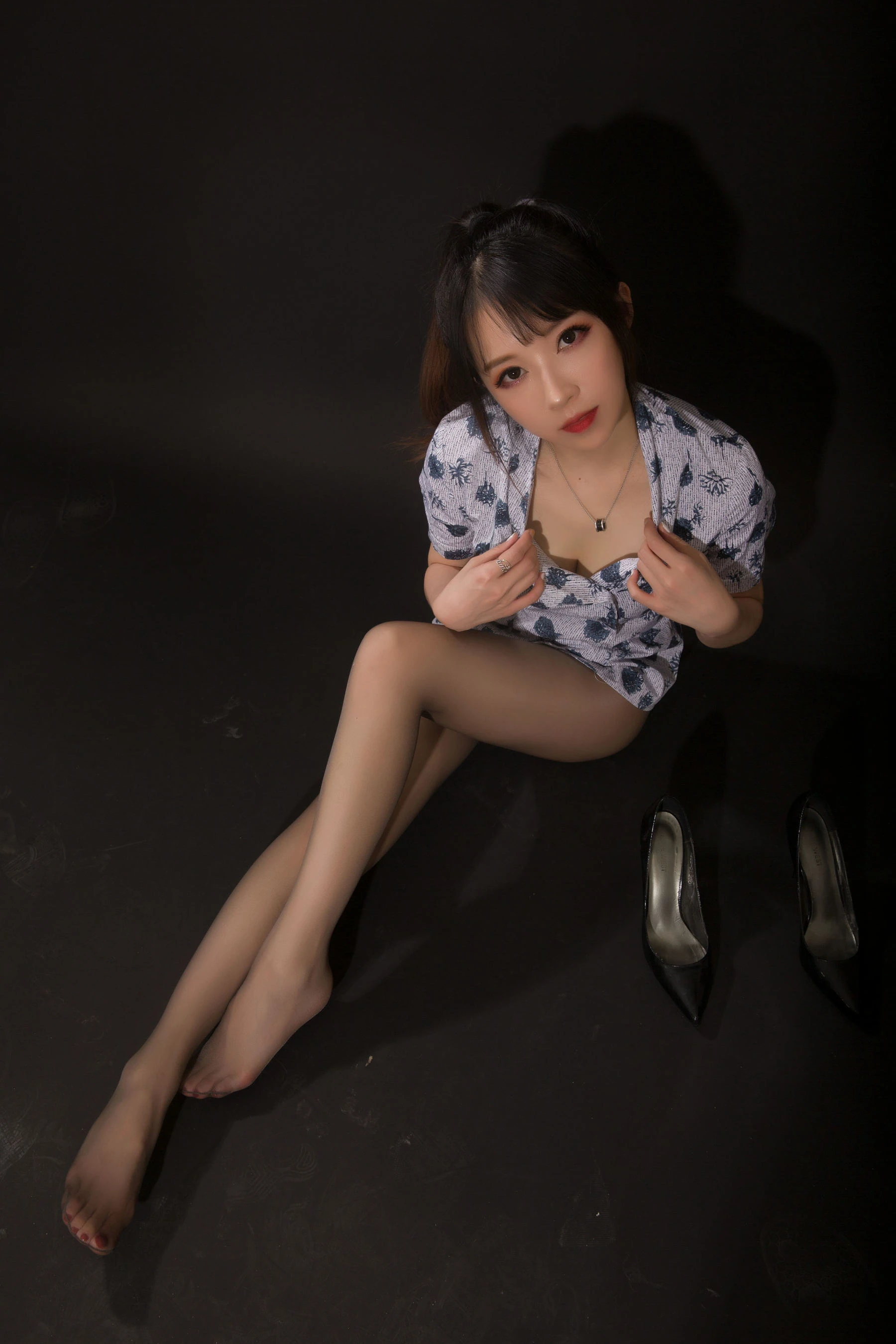 斗鱼主播小女巫露娜 – 东航棚拍插图1