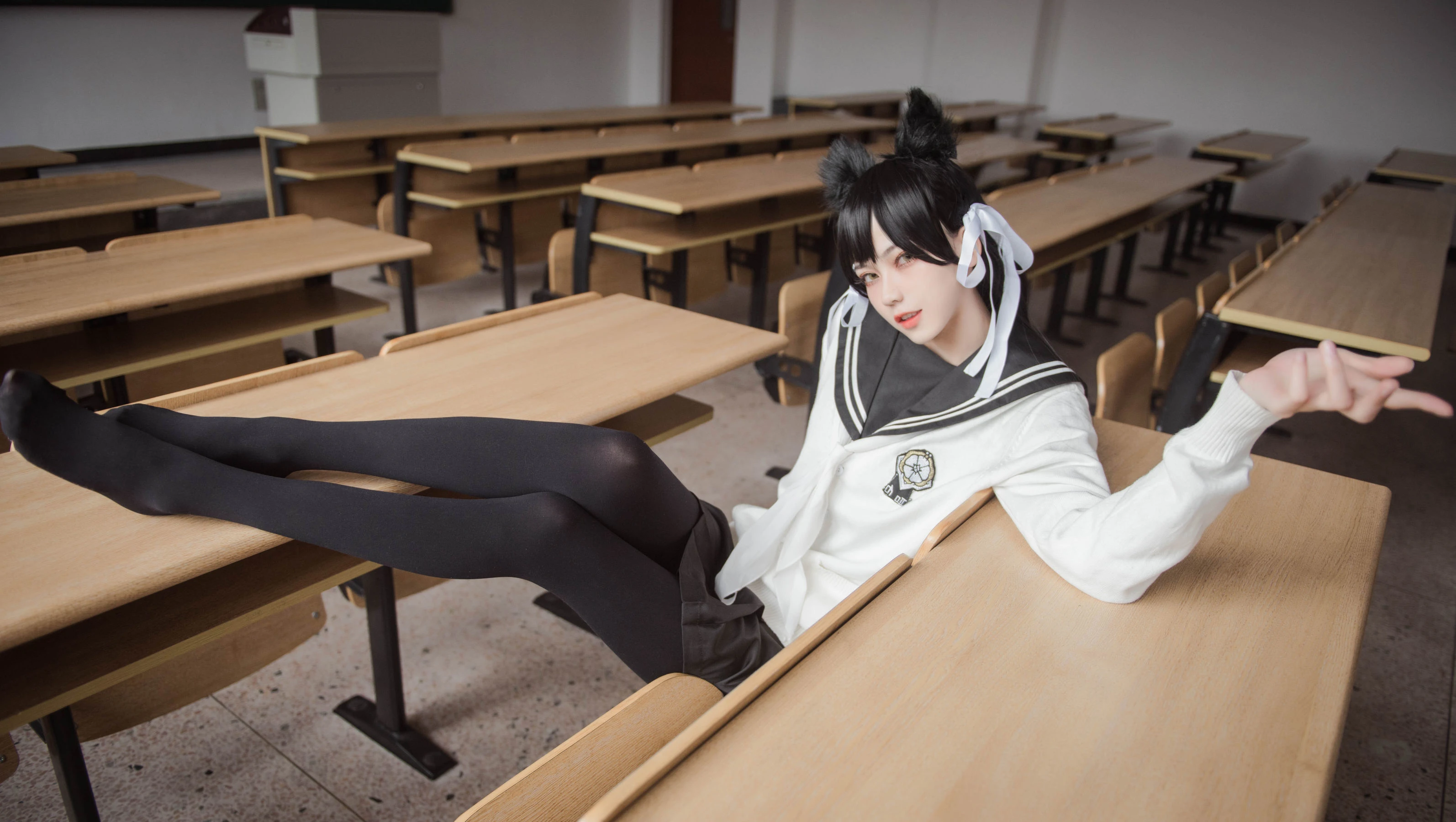 小妖精你的负卿 – 爱宕制服插图1