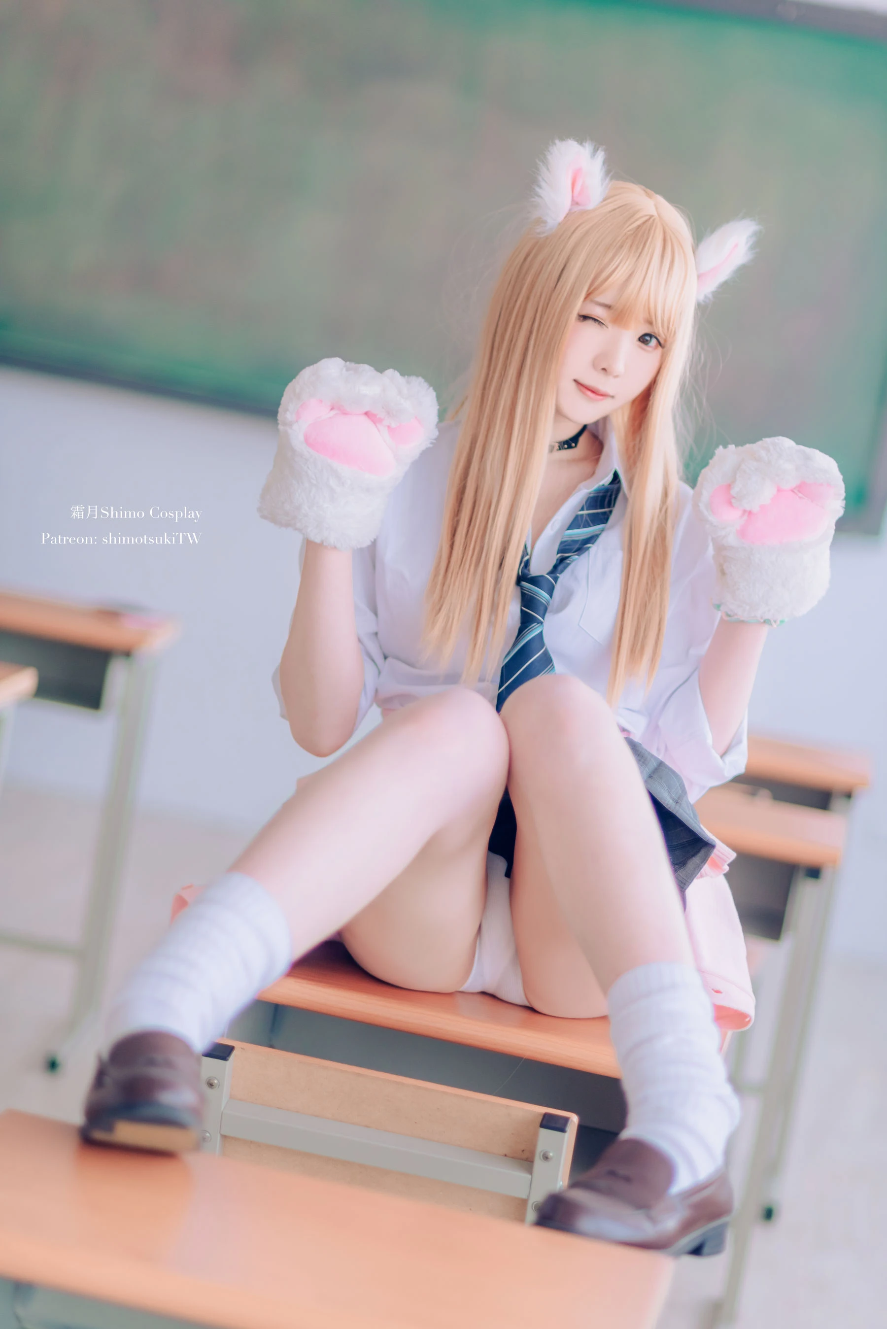 微博妹纸霜月shimo – 金发制服 [8P]插图2