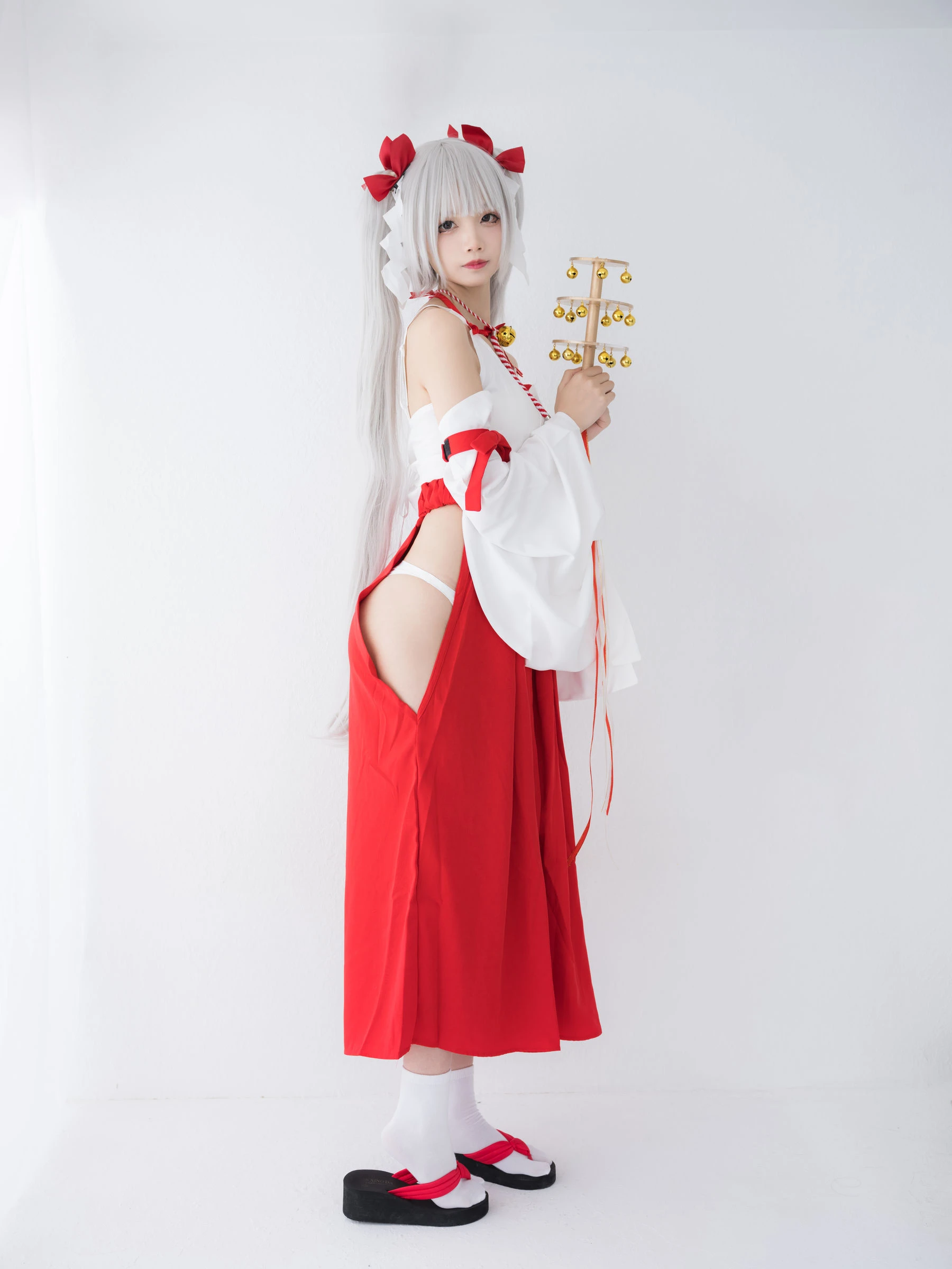 清纯少女五更百鬼 – 女巫 [14P]插图9