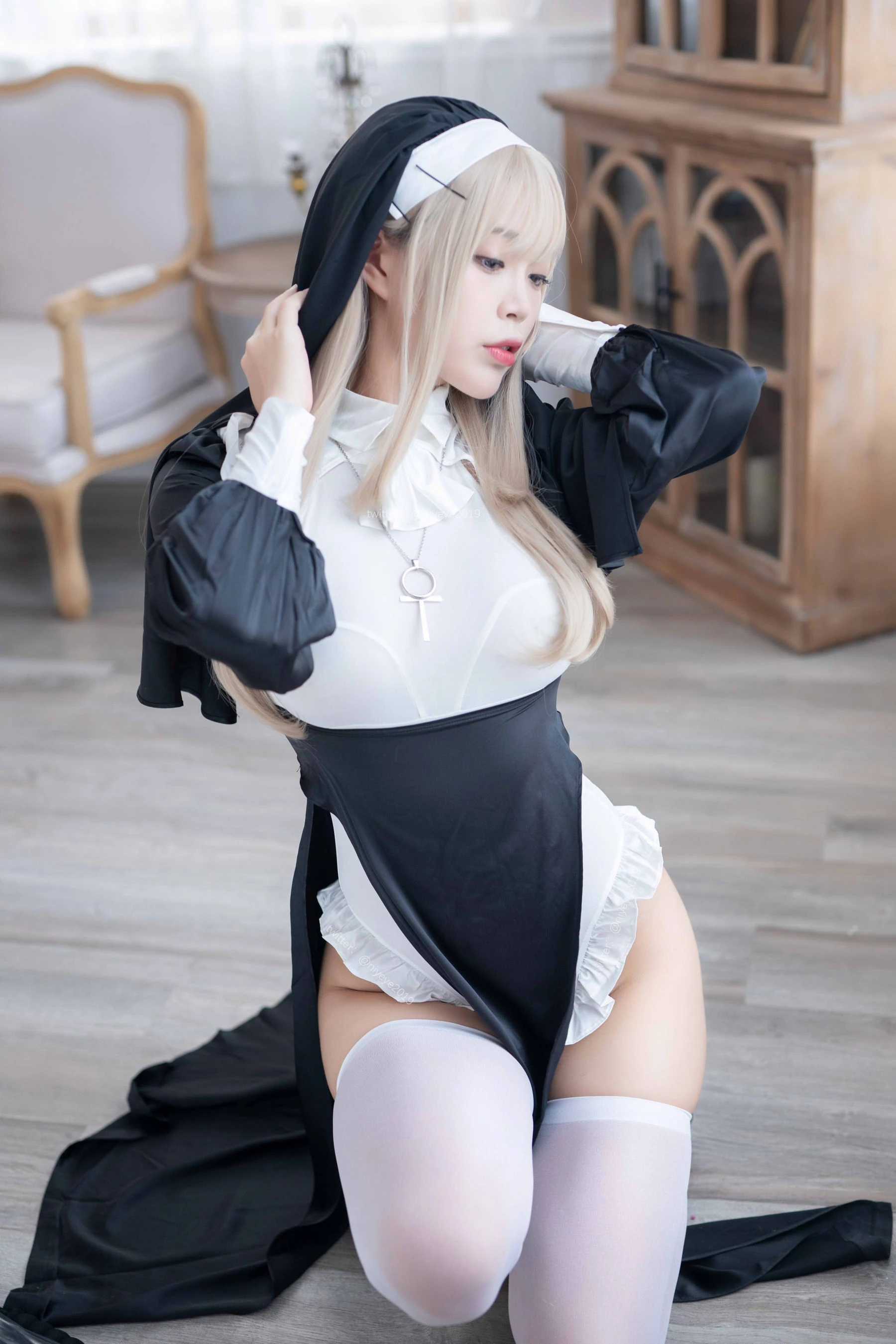 萌系小姐姐-白烨- – 禁x欲修女插图6