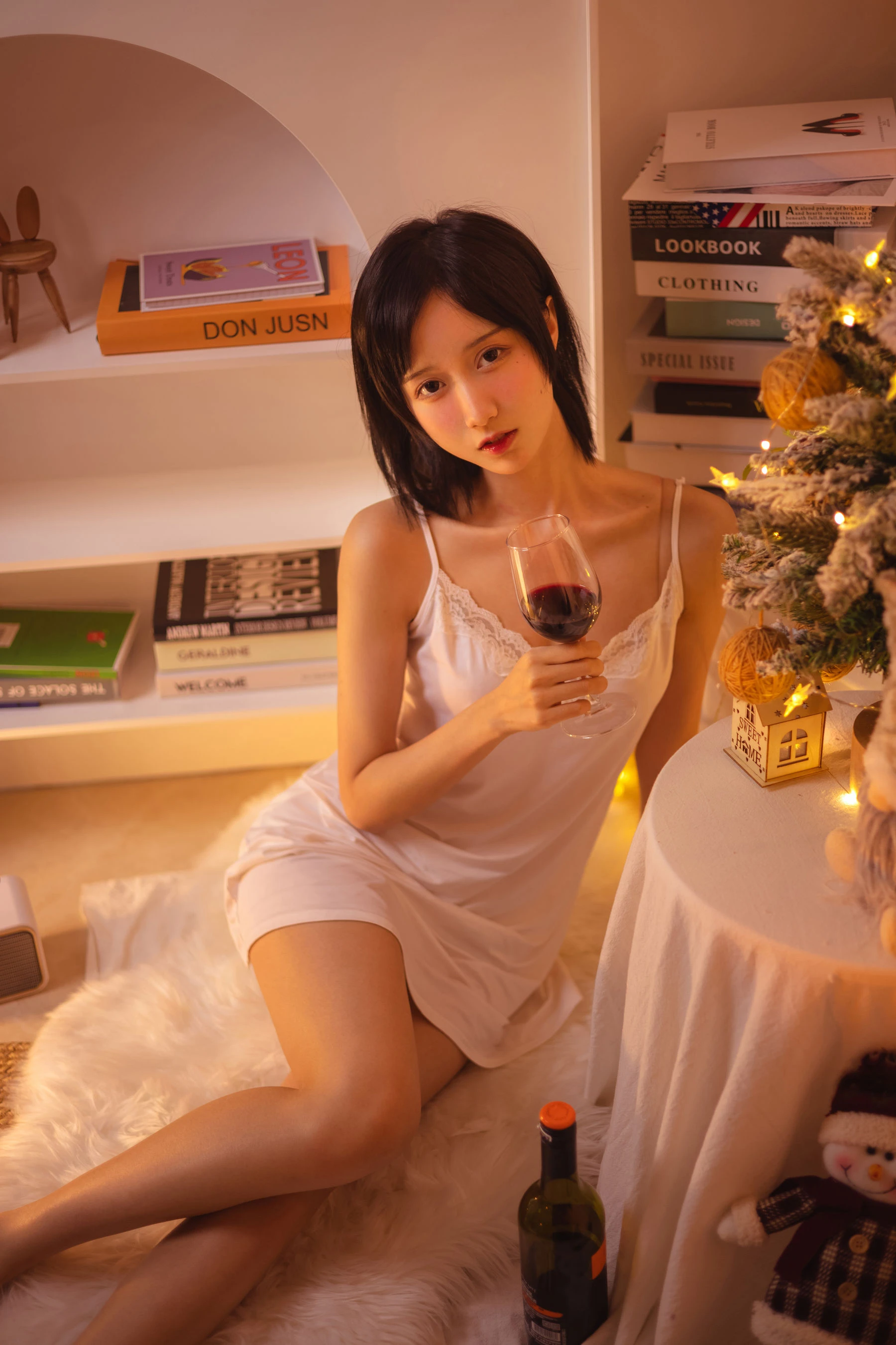 萌系小姐姐木绵绵OwO – 红酒好喝 [28P]高清在线免费欣赏–微密图社-微密图社