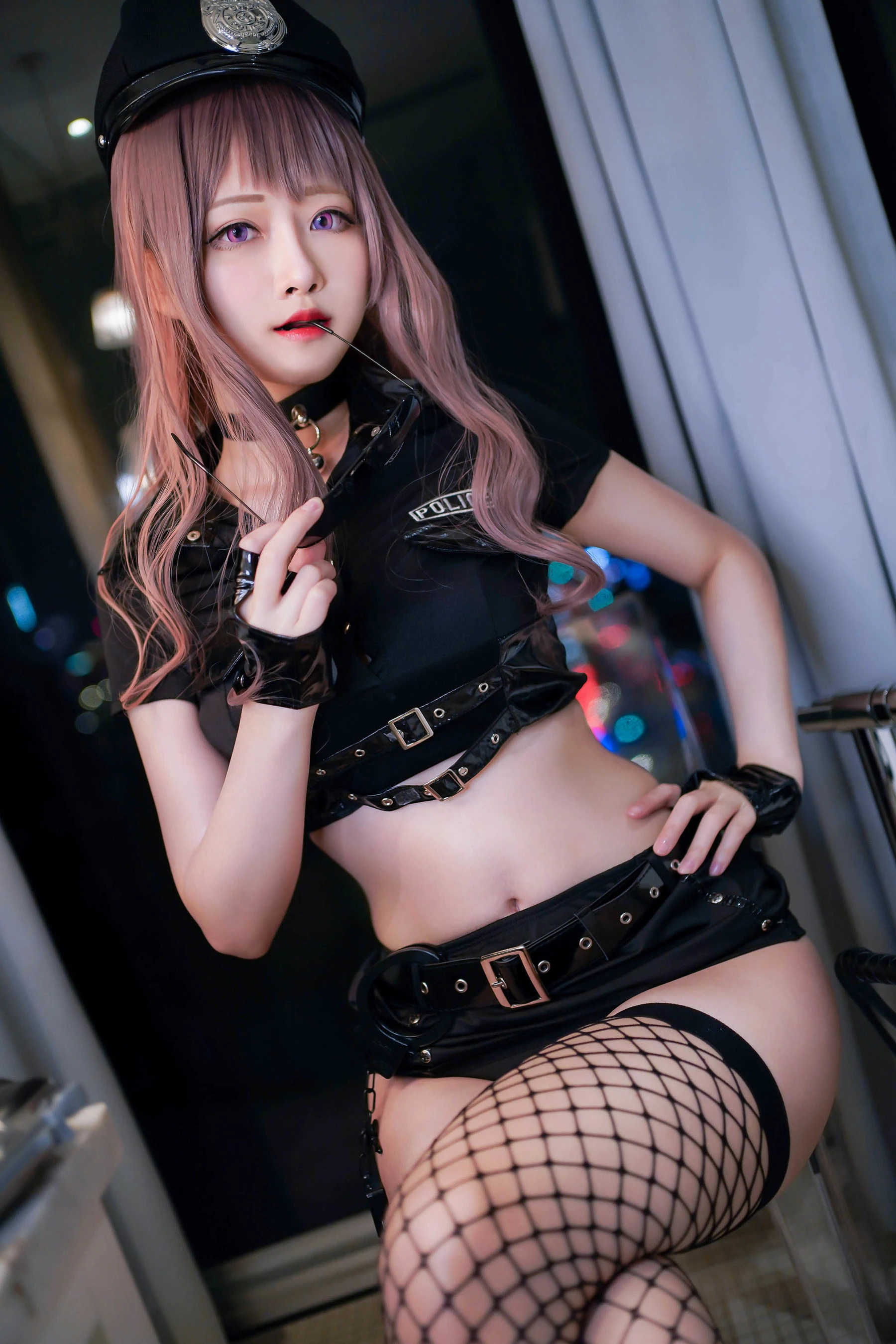COS妹子Arty亞緹 – 女警网袜插图1
