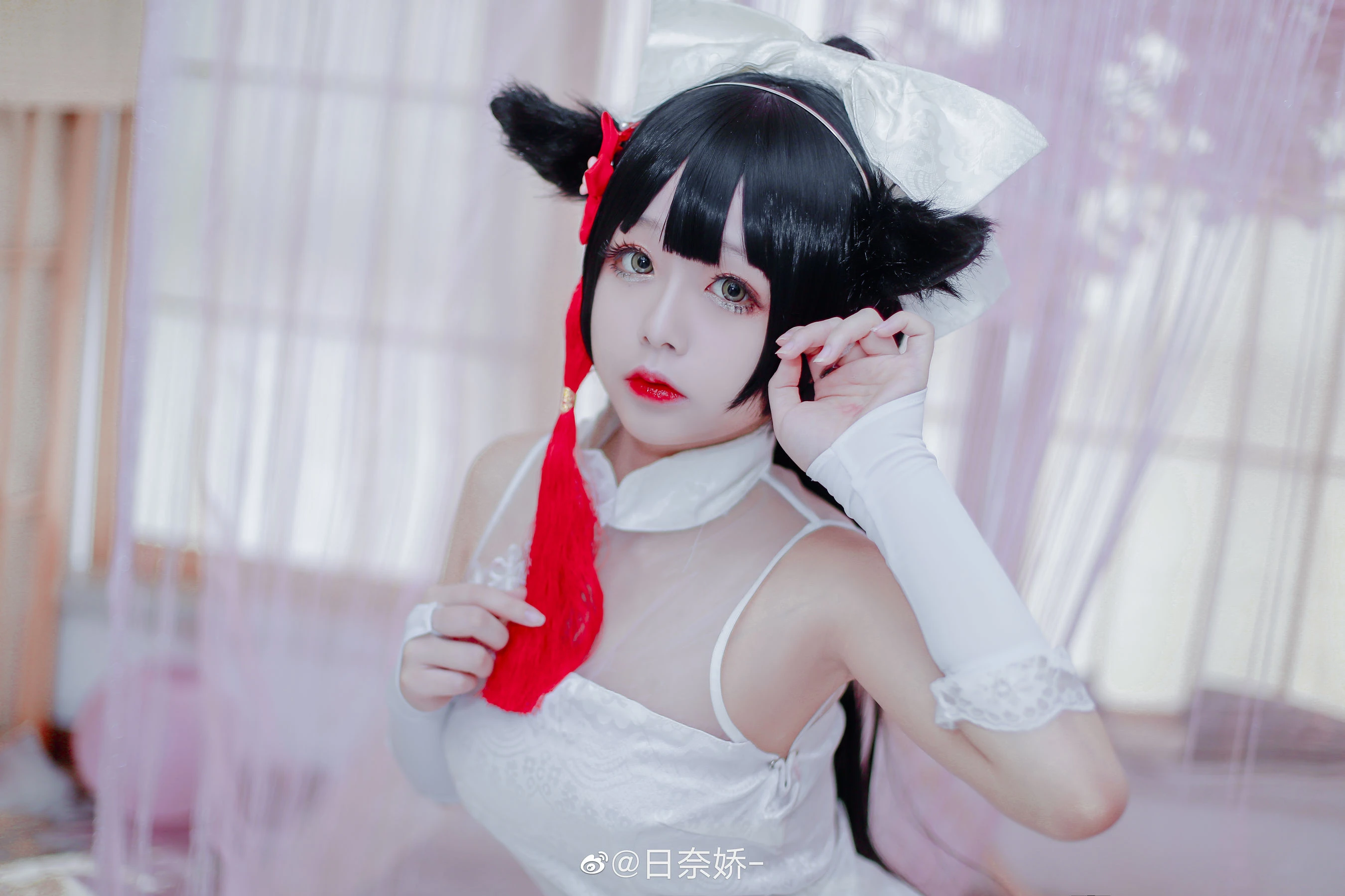 日奈娇 – 高雄獒红+白旗袍 [17P]高清在线免费欣赏–微密图社-微密图社