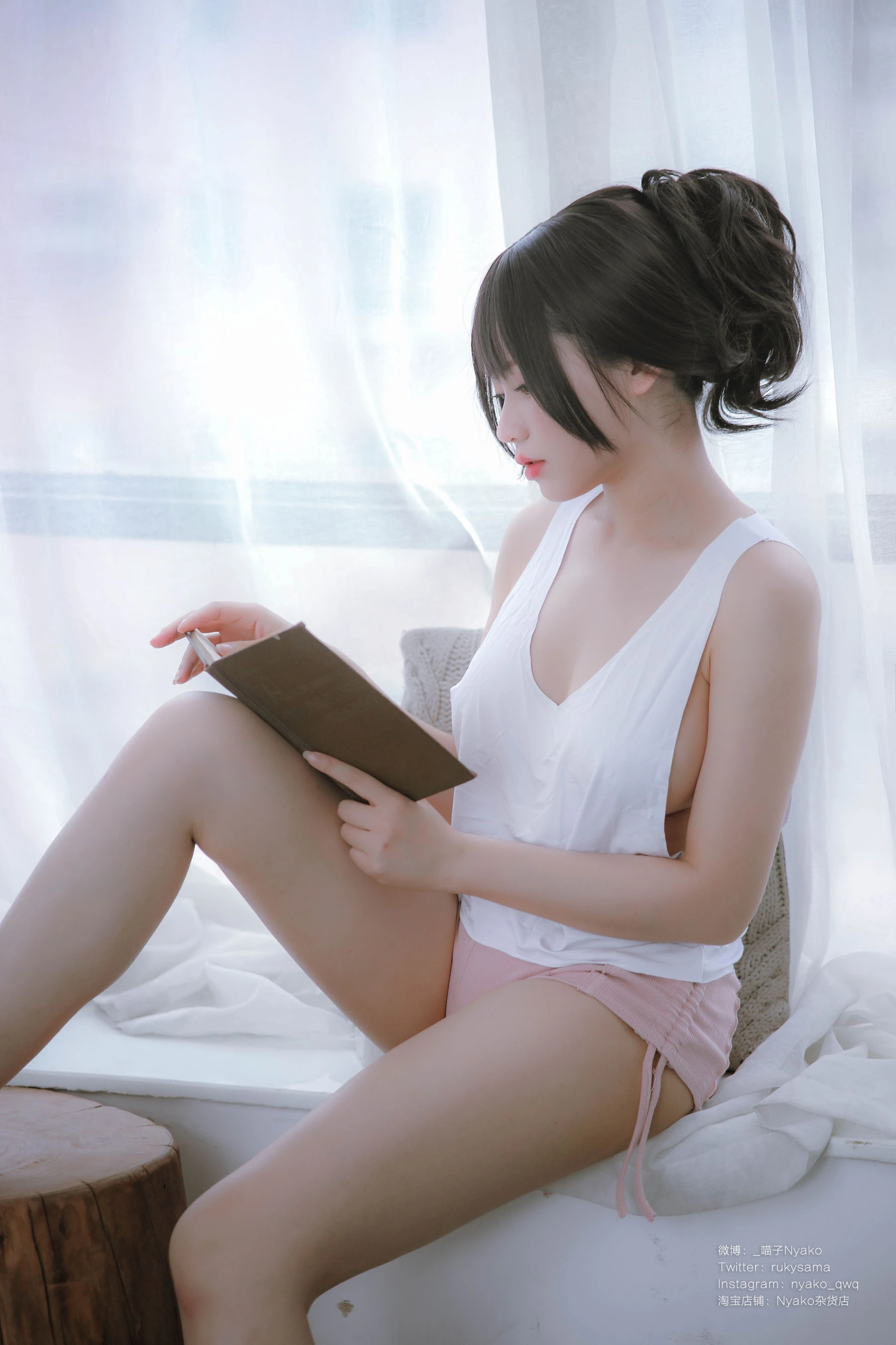 萌妹子Nyako喵子 – 隣のやばいお姉さん 背心高清在线免费欣赏–微密图社-微密图社