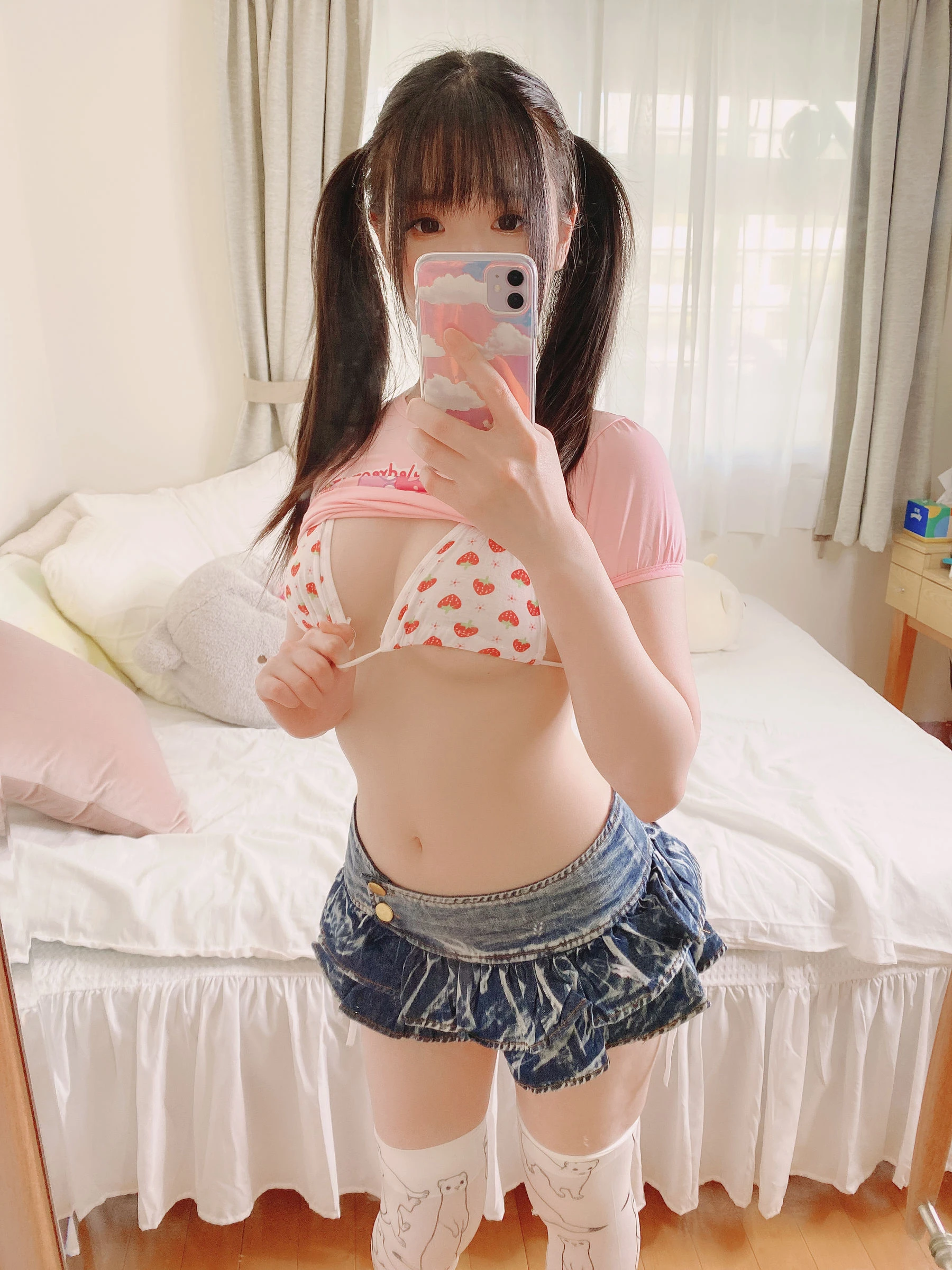 微博妹纸霜月shimo – 女児服着てみた插图2