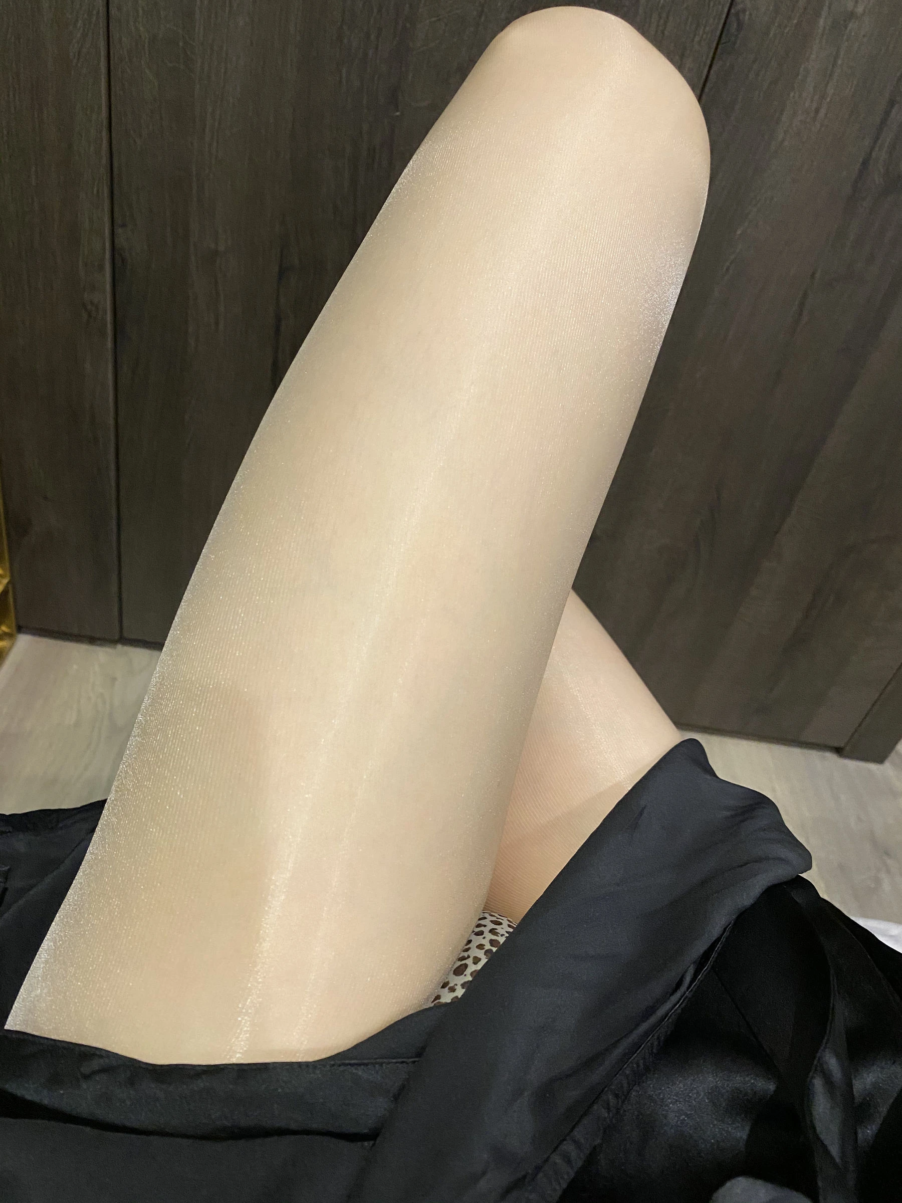 丝足博主麋鹿_Monroe 2020.08.29 亮是一种态度 [30P]高清在线免费欣赏–微密图社-微密图社