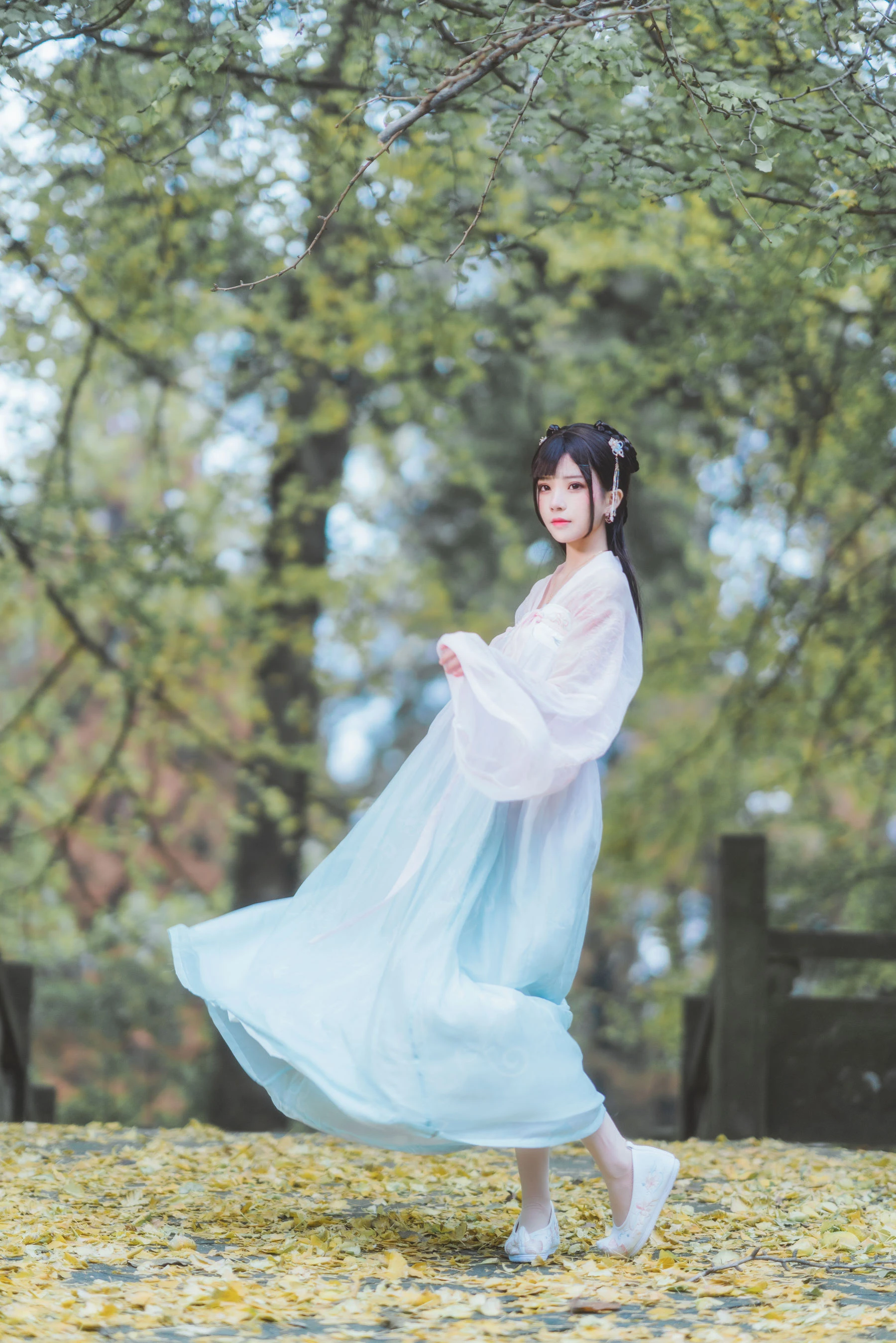 桜桃喵 – 温柔之汉服银杏高清在线免费欣赏–微密图社-微密图社