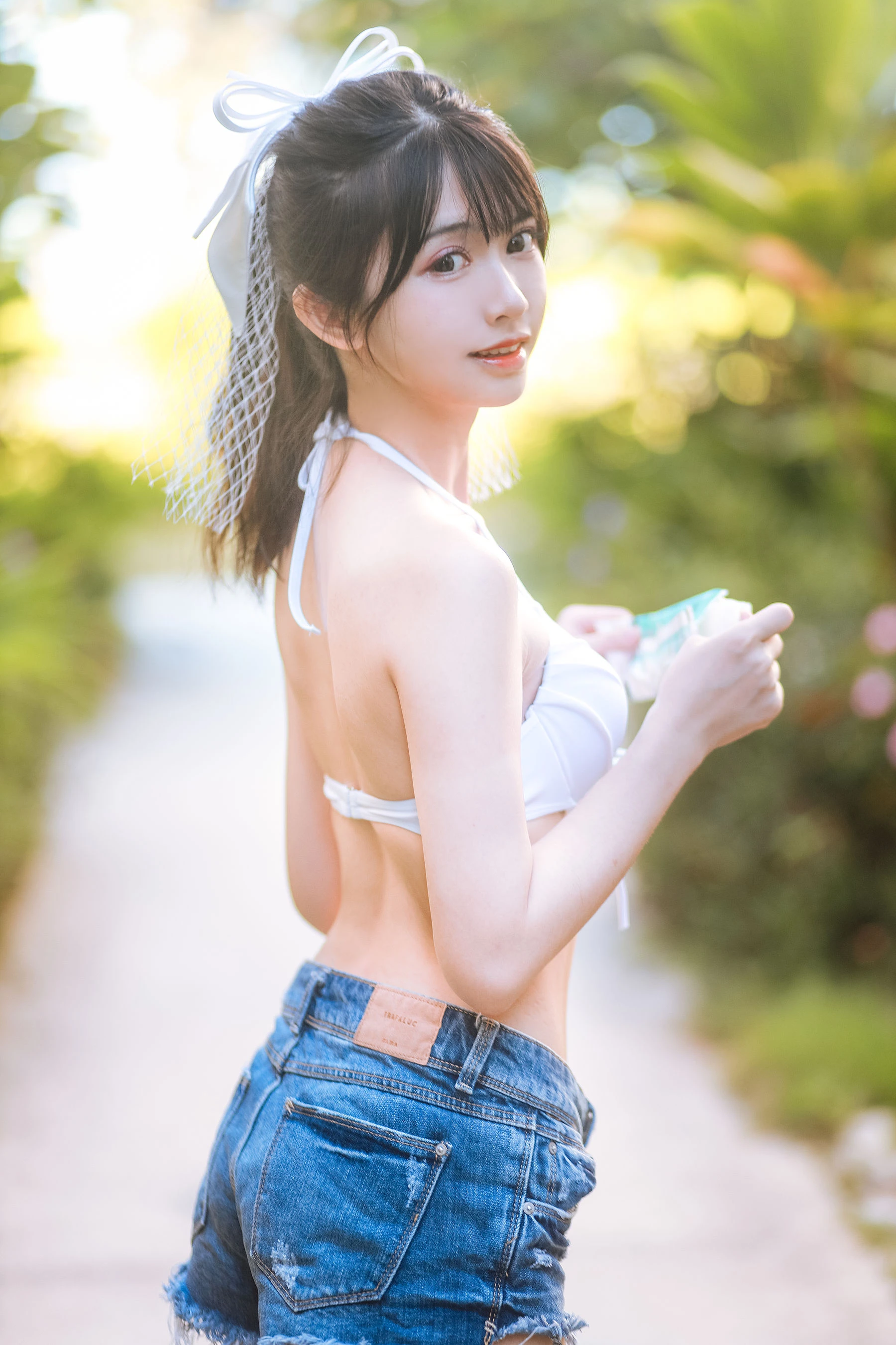 超人气Coser鳗鱼霏儿 – 海边插图2