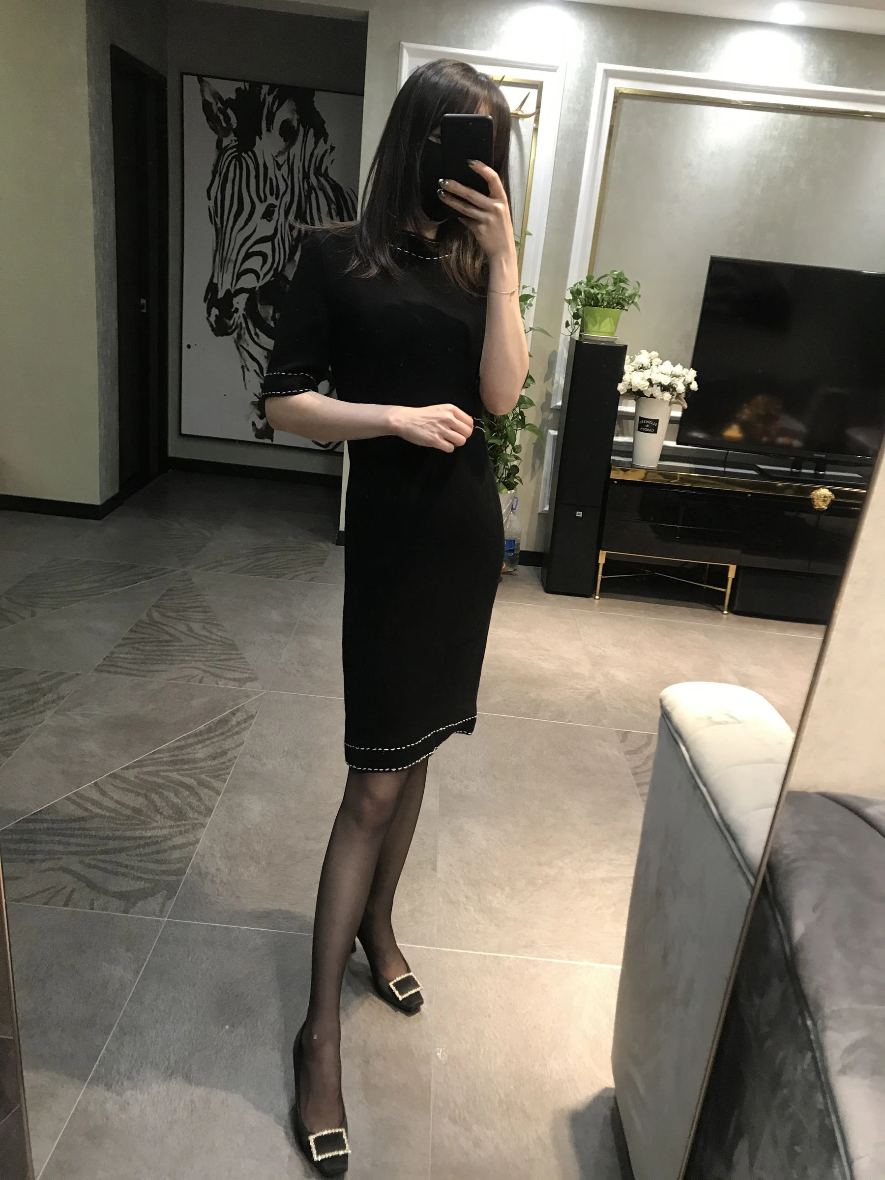 丝足博主麋鹿_Monroe 2020.04.06 难掩性感 [19P]高清在线免费欣赏–微密图社-微密图社