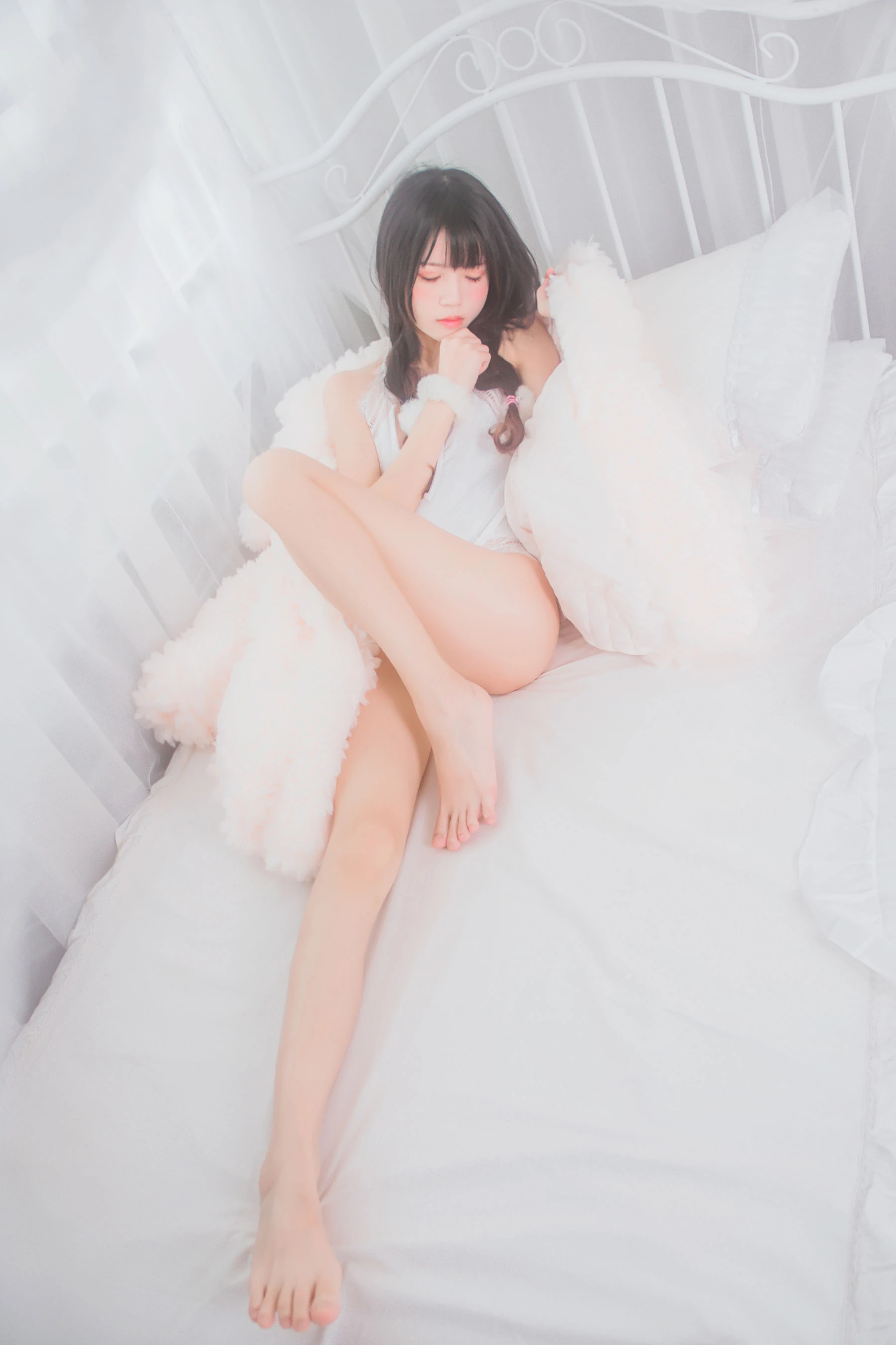桜桃喵 冬眠系列 纯白私房 [46P]插图5