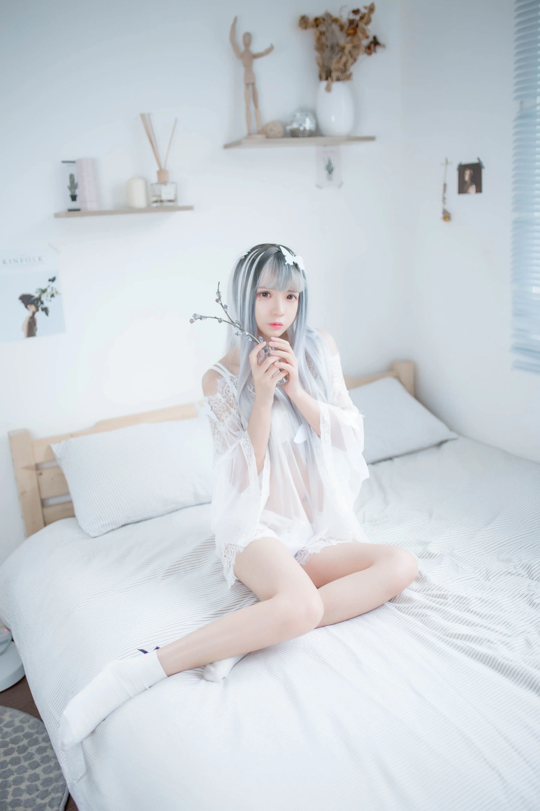 疯猫ss – 透明白纱插图4