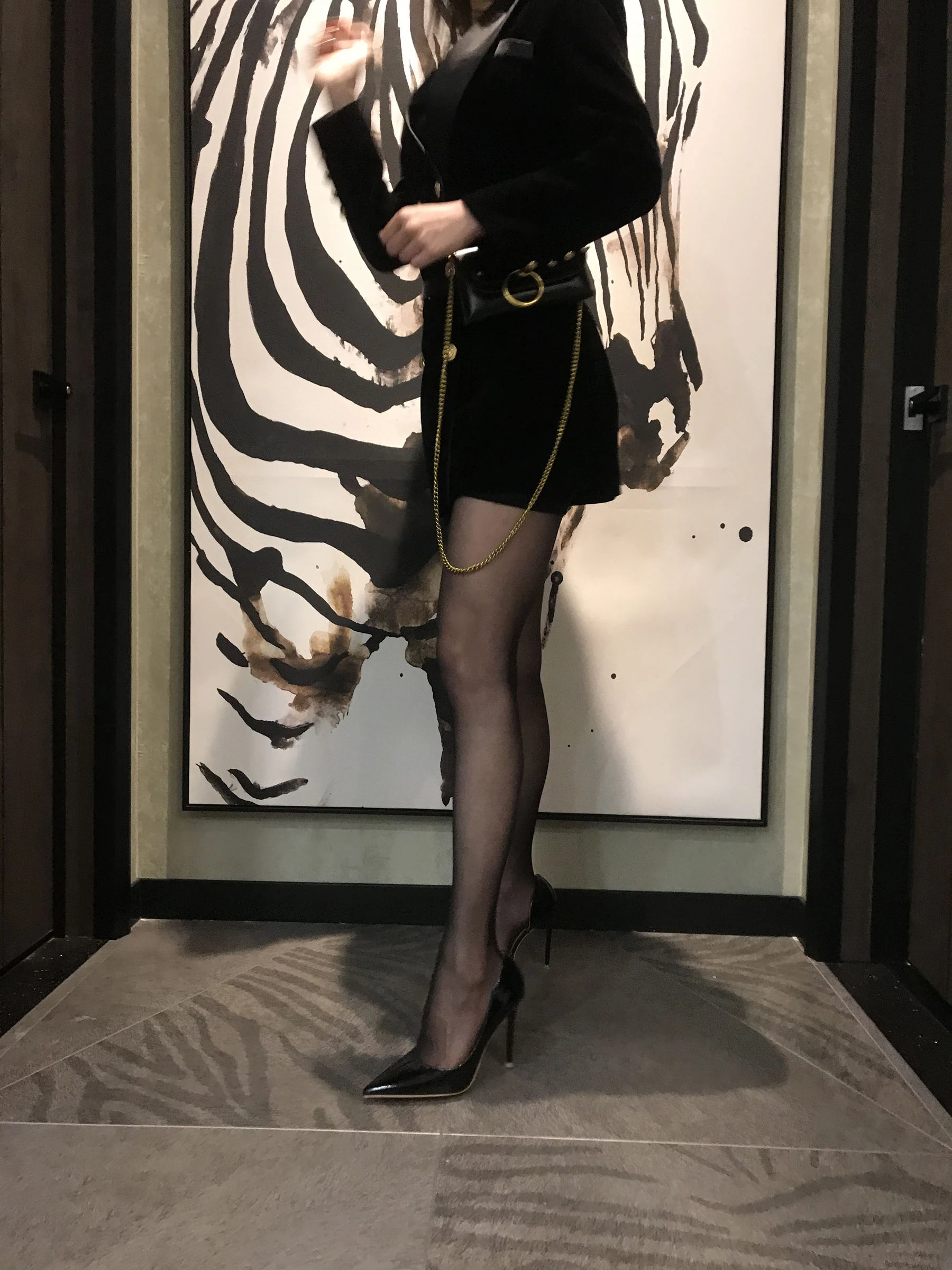 丝足博主麋鹿_Monroe 2020.03.15 会所黑丝插图2