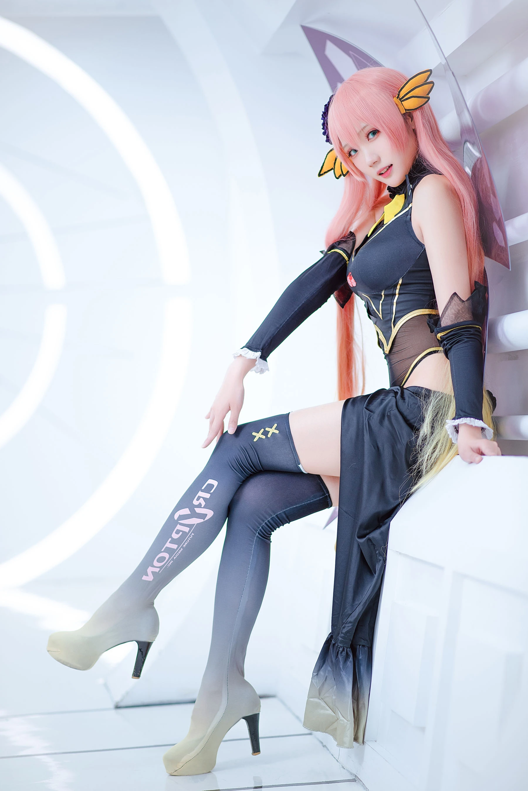 Coser瓜希酱福利 – LUKA 赛车插图5