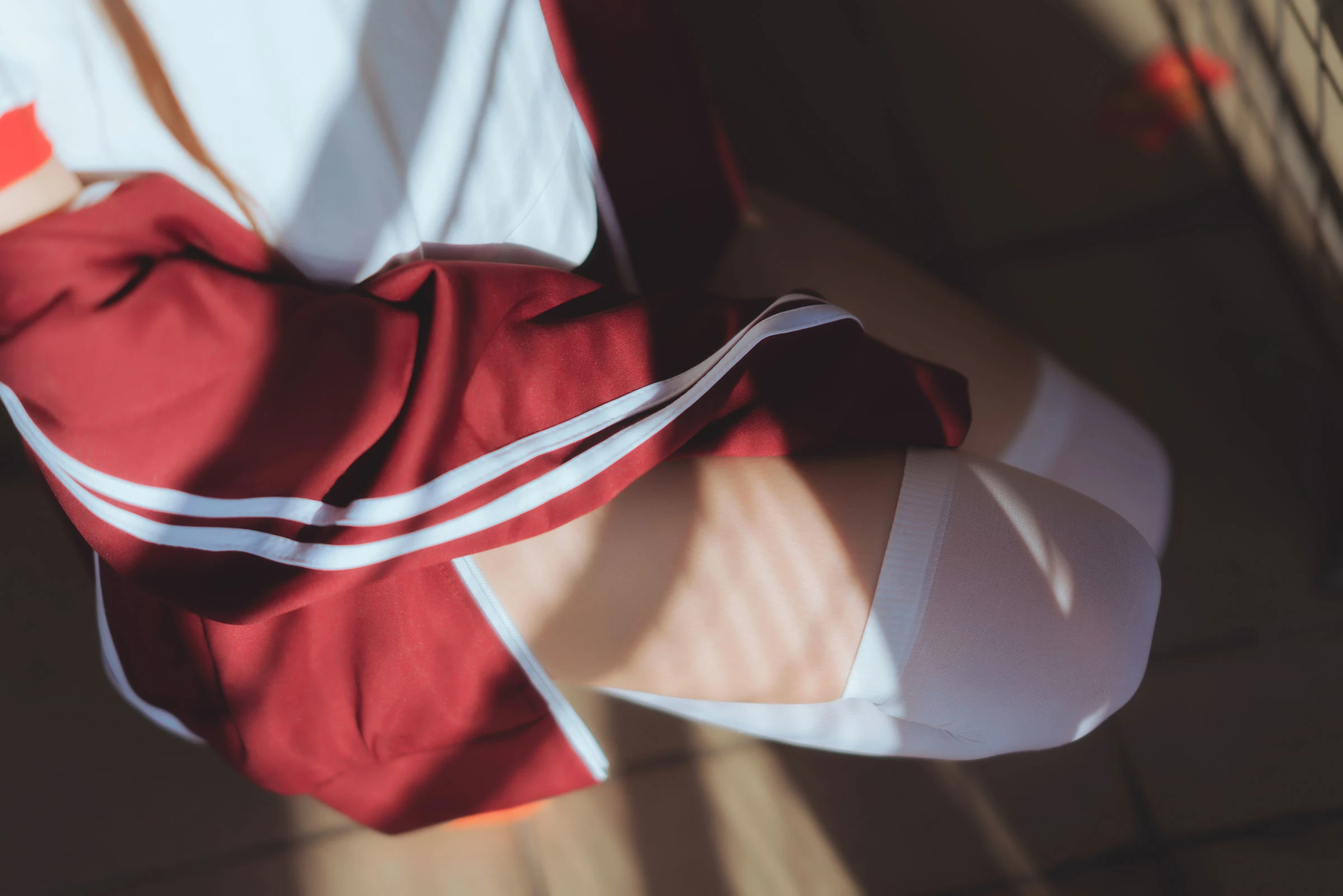 桜桃喵 – 红色体操服 [44P]插图4