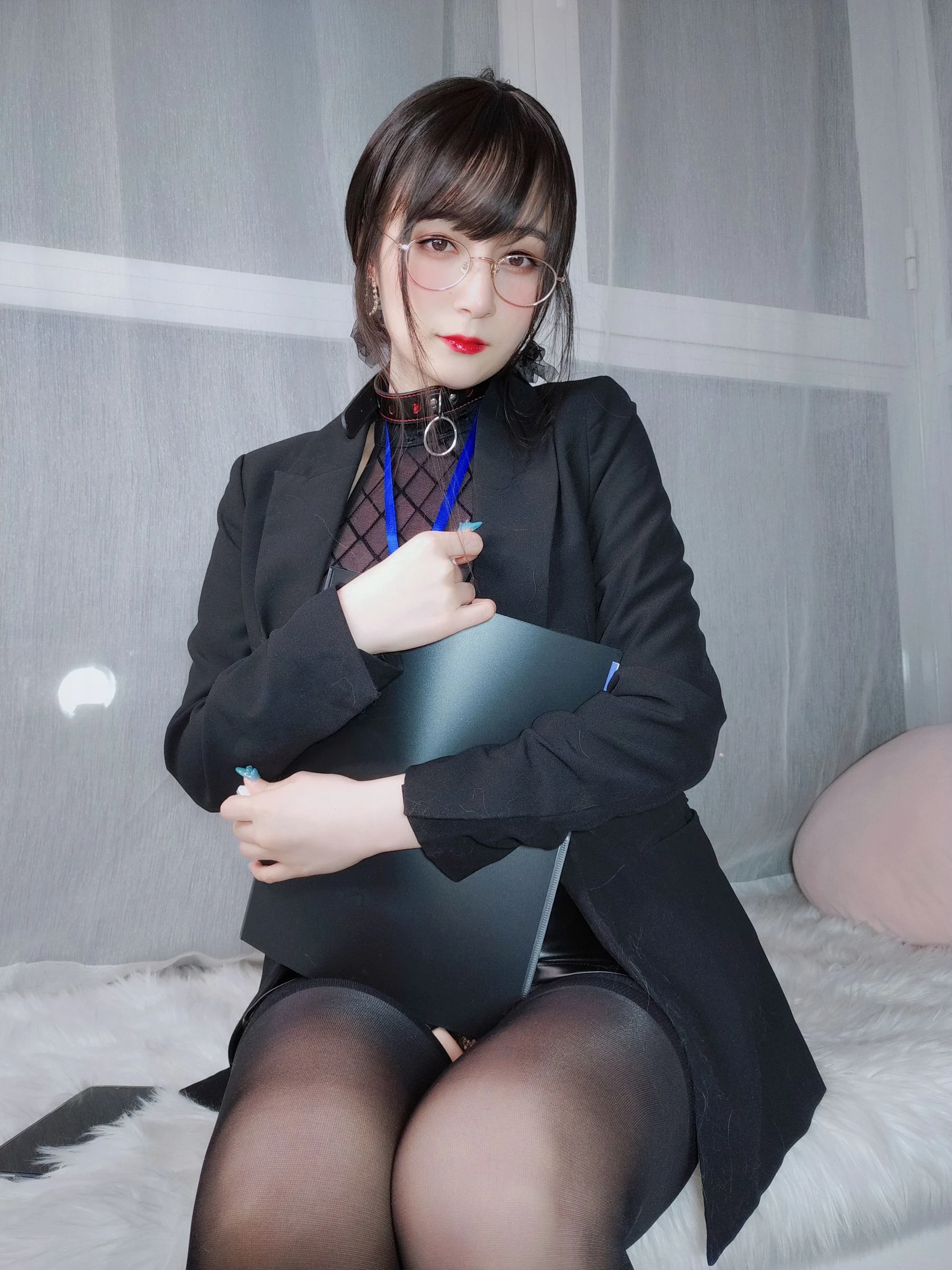 Coser小姐姐白银 – 黑丝情趣插图3