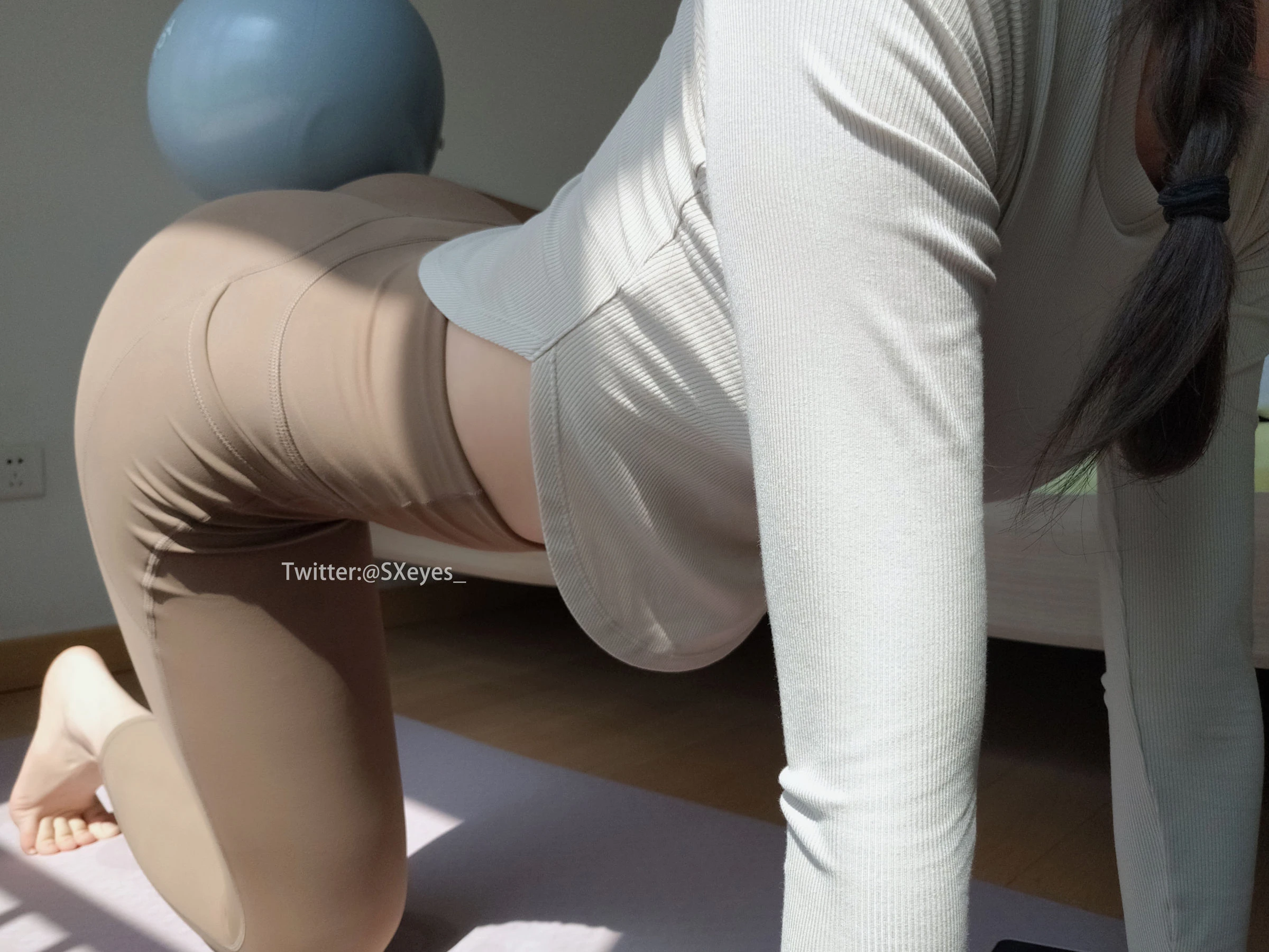 萌妹子眼酱大魔王w – 瑜伽服插图4