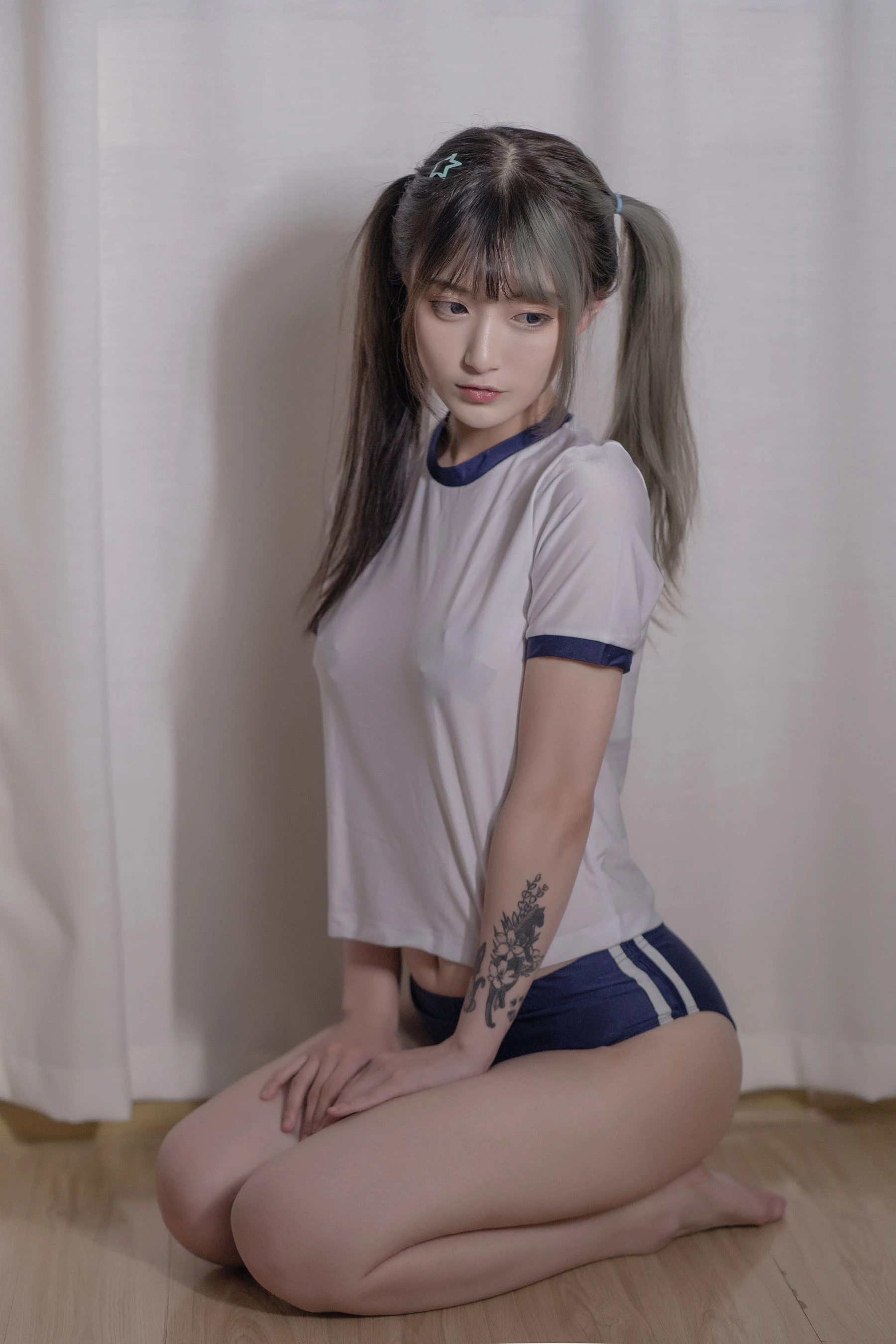 动漫博主铁板烧鬼舞w – 体操服插图6